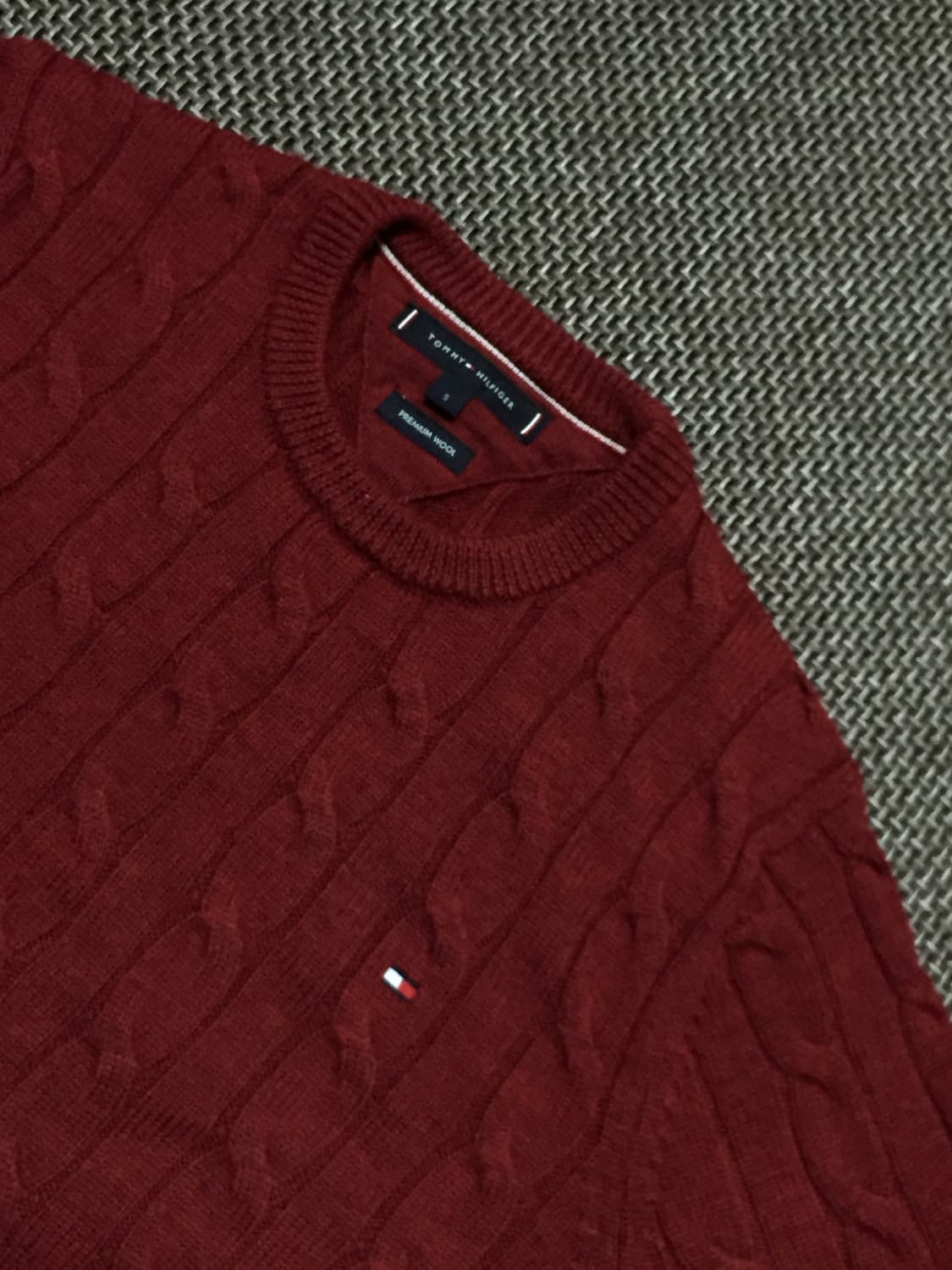 타미힐피거 버건디 케이블 니트 상품이미지1