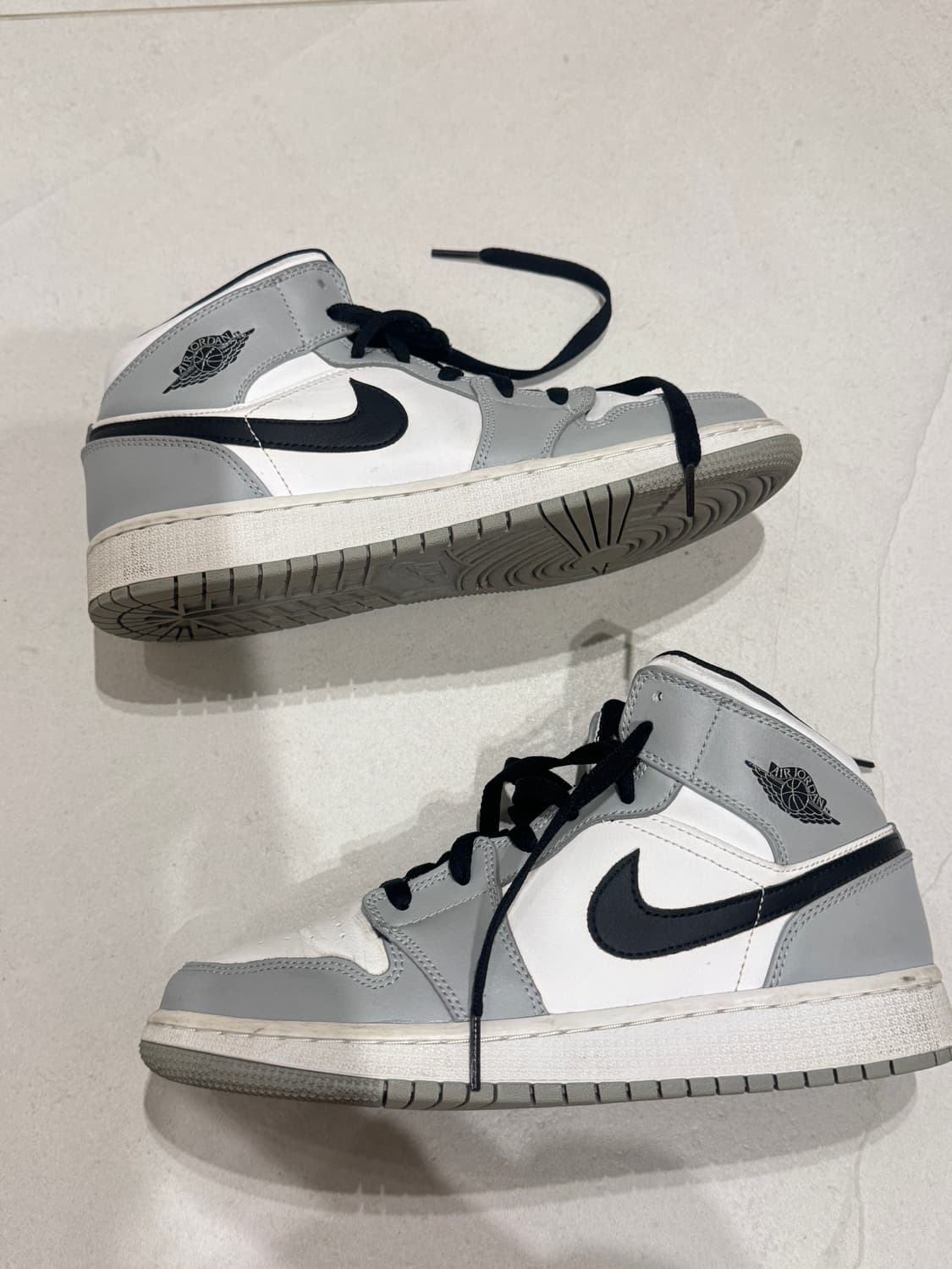 조던 1 미드 라이트 스모크 그레이 상품이미지1