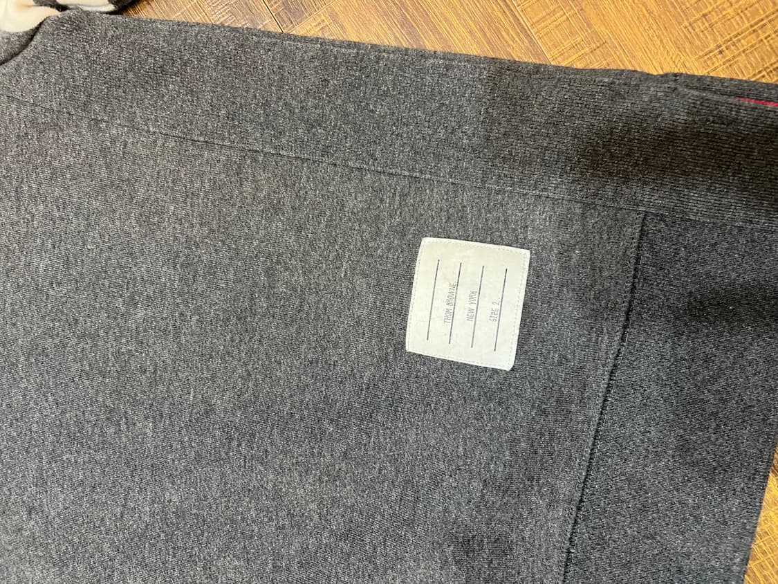 톰브라운 진그레이 맨투맨 상품이미지6