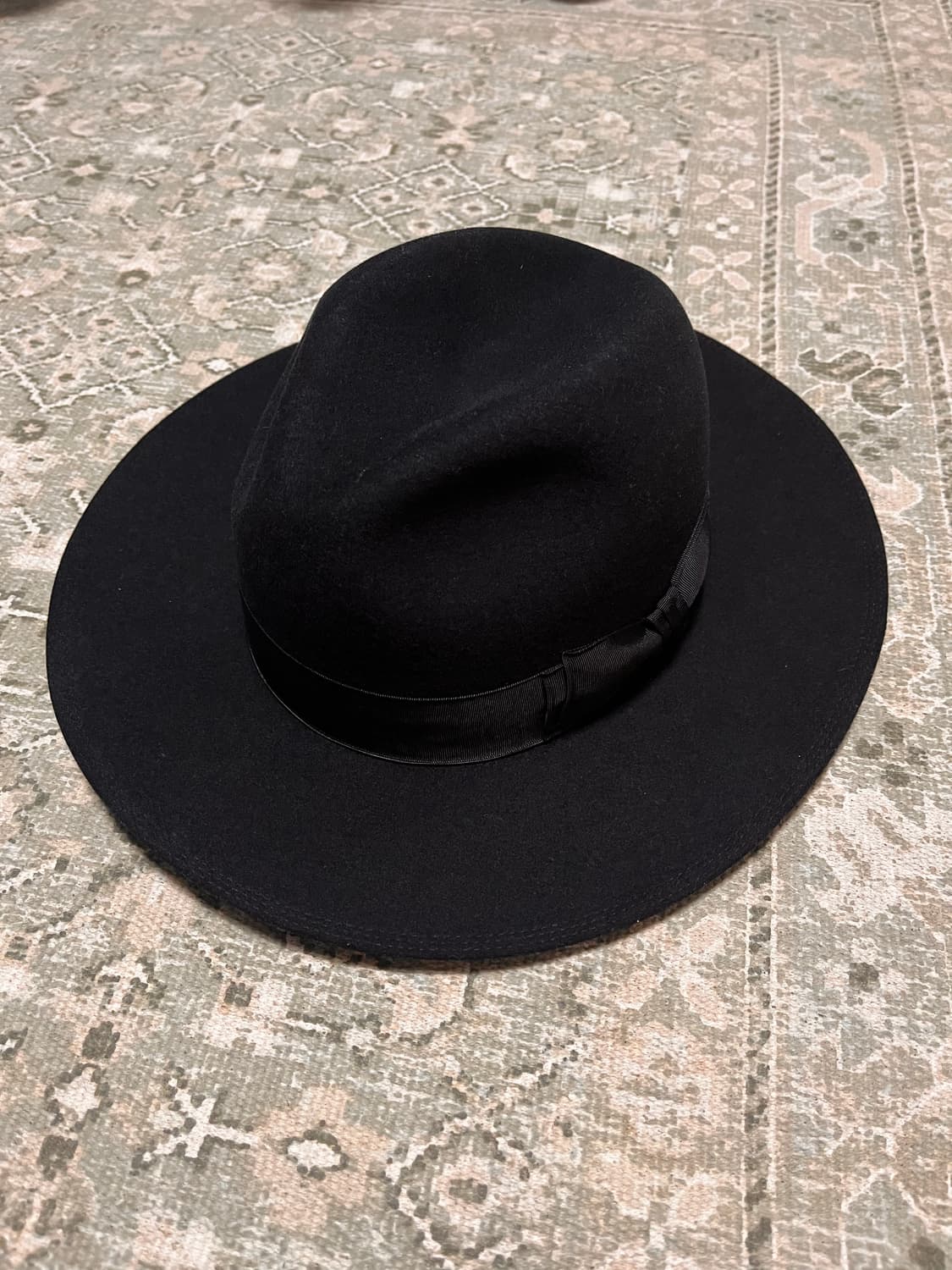 The HW dog 페도라 판매합니다. 상품이미지2