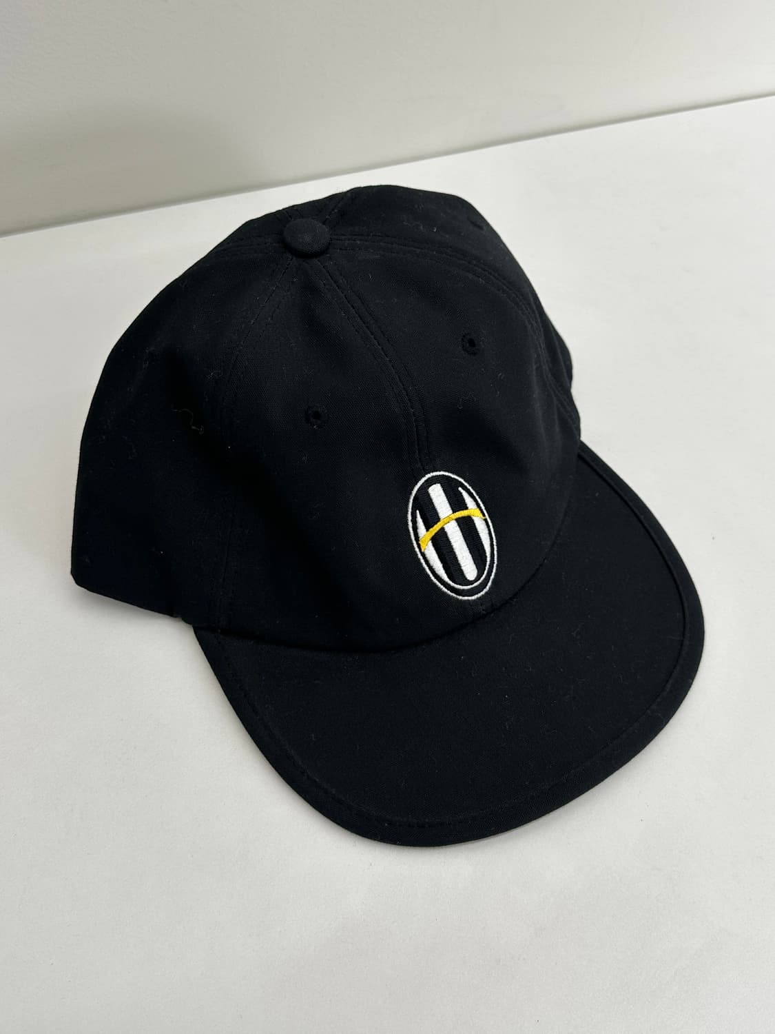 유세지 유벤투스 엠블럼 하이엔드 코튼 볼캡 상품이미지1