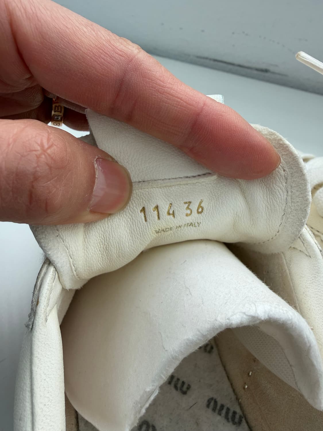 정품) 미우미우 여성 플룸 나파가죽 스니커즈 36 상품이미지7