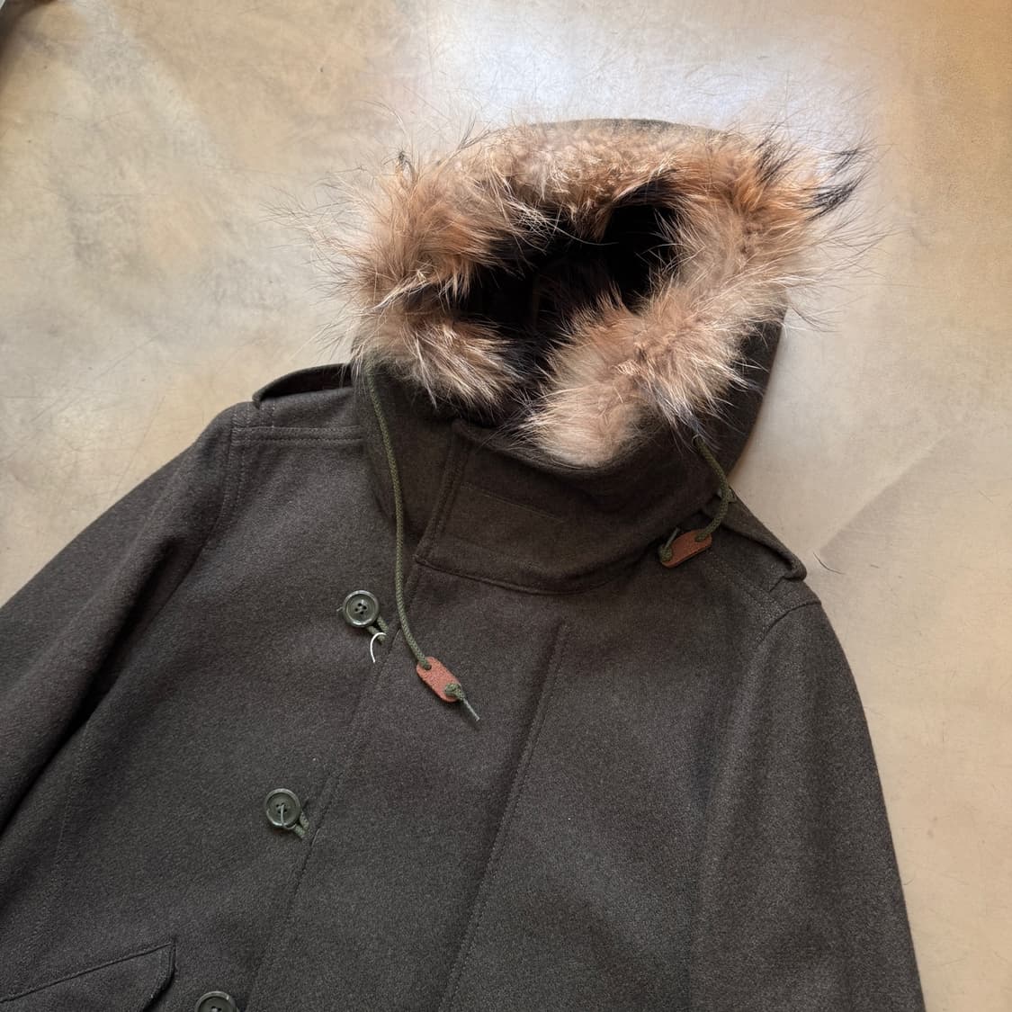 빔즈 일본 원단 라쿤퍼 피쉬테일 베이스 자켓 상품이미지3