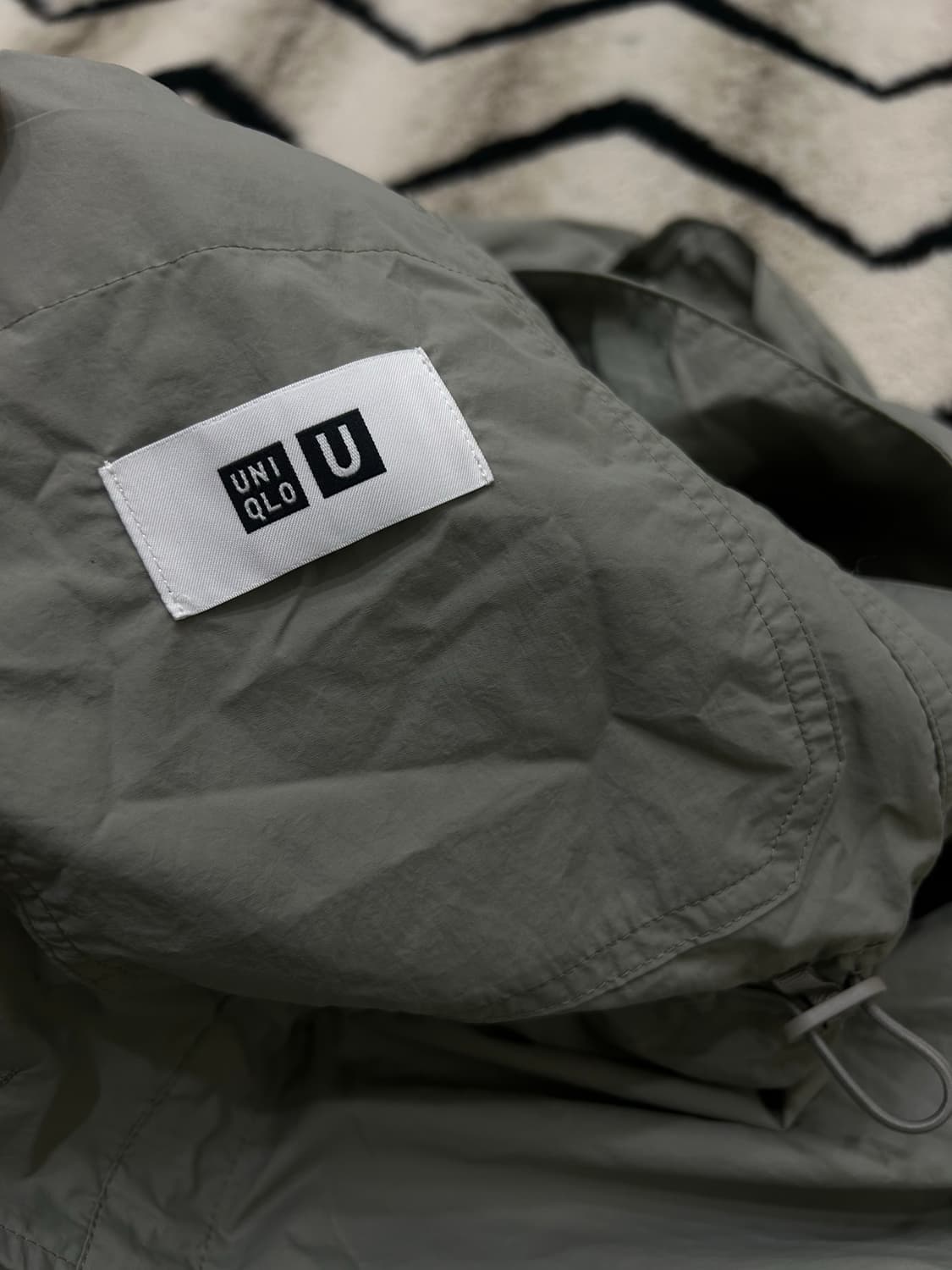 [XL]유니클로U 라이트웨이트 후드 바람막이 코트/세이지 그레이 상품이미지5