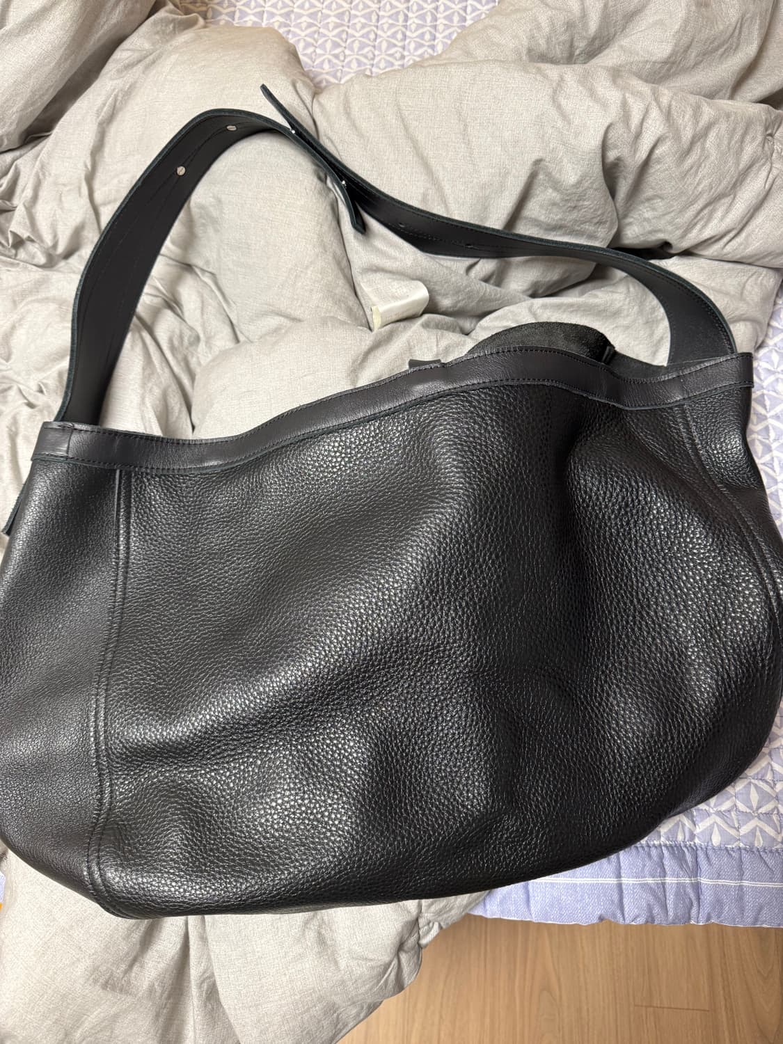 이얼즈어고 레더 페이퍼보이 백 상품이미지3