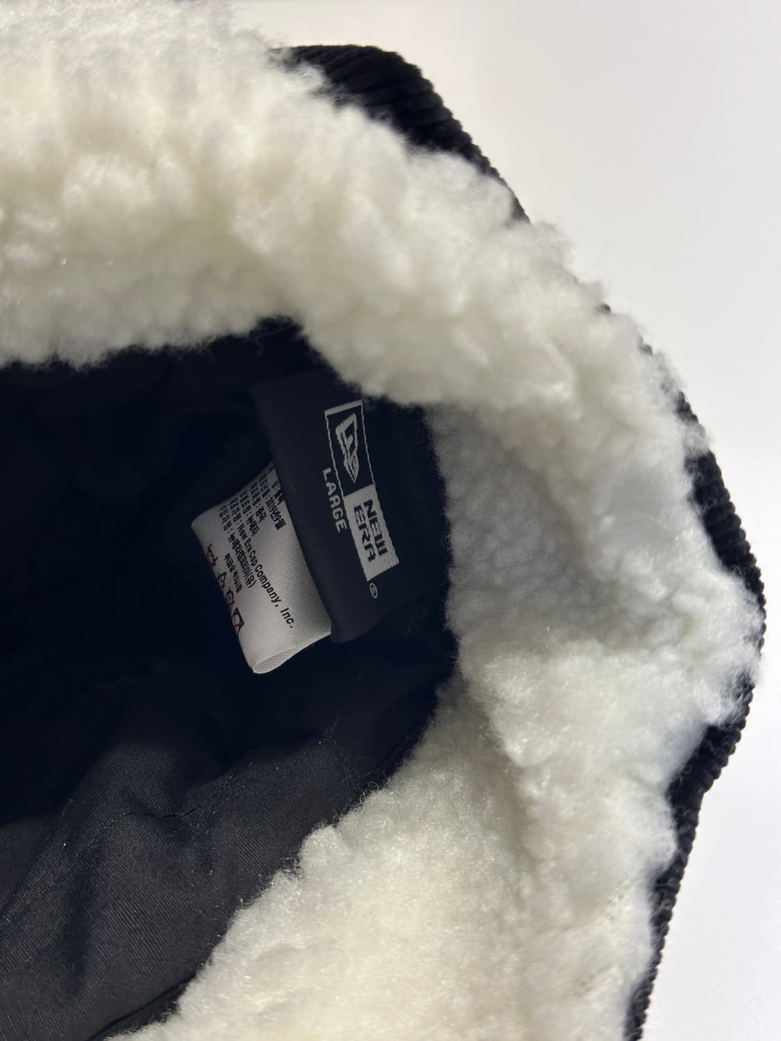 뉴에라 블랙 코듀로이 트래퍼 모자 Lsize 상품이미지5