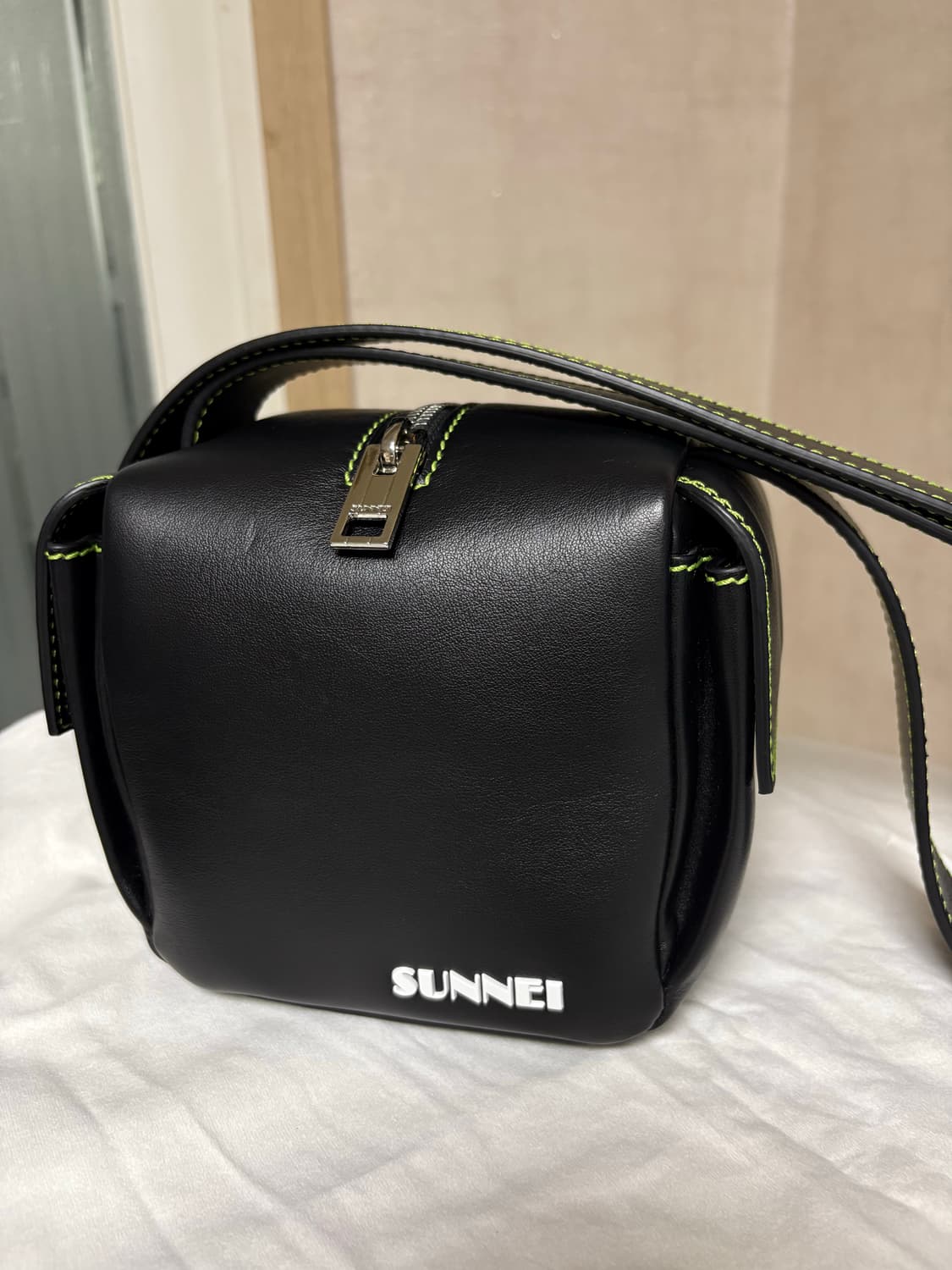 써네이 라쿠베토 숄더백 상품이미지3