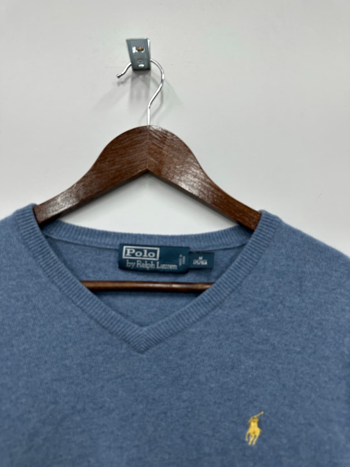 폴로 뮤트 블루 브이넥 니트 상품이미지2