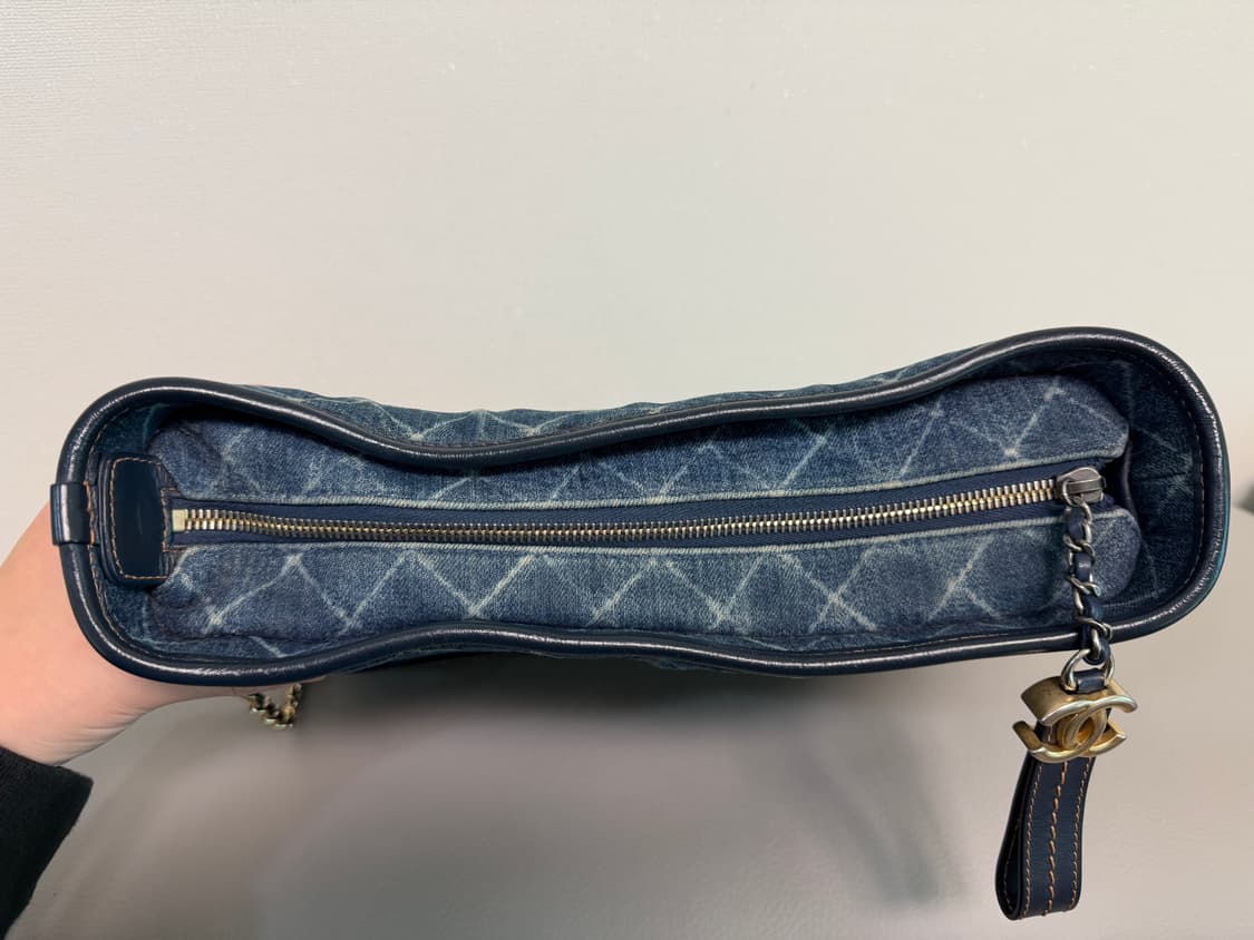 샤넬 가브리엘 데님 호보백 미듐 상품이미지3