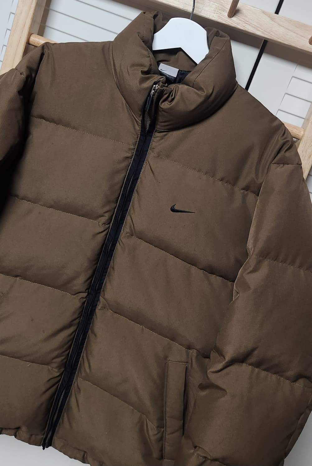 나이키 뉴챔프 브라운 푸퍼 패딩 자켓 상품이미지3