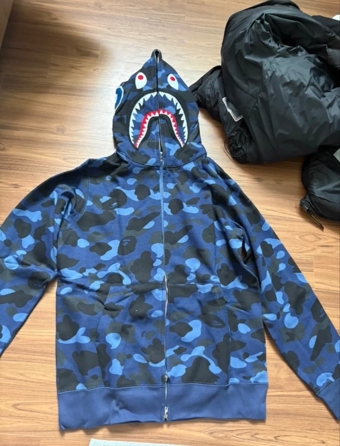 BAPE 블루 카모 샤크 후드집업 상품이미지1