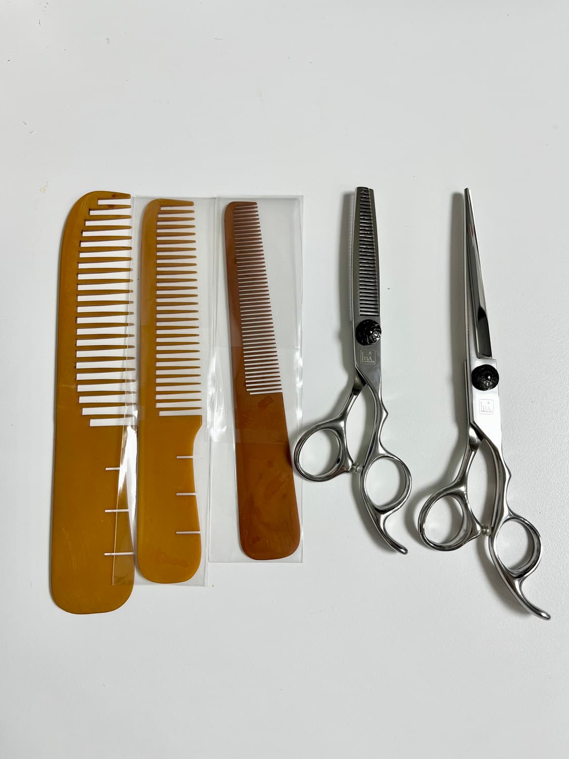 [S급] LBA 미용사 자격증 실기 세트 (가위 2종+빗 3종 파우치) 상품이미지2