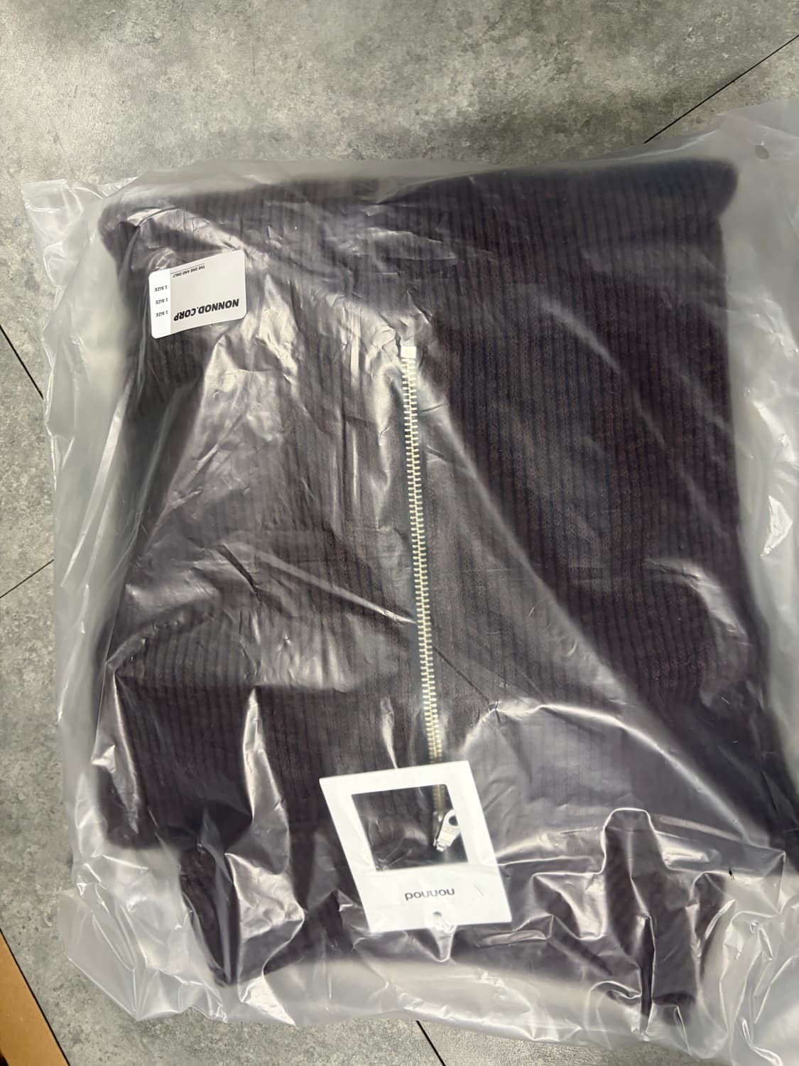 1 논노드 하프집 니트 브라운 미개봉 새제품 판매 상품이미지1