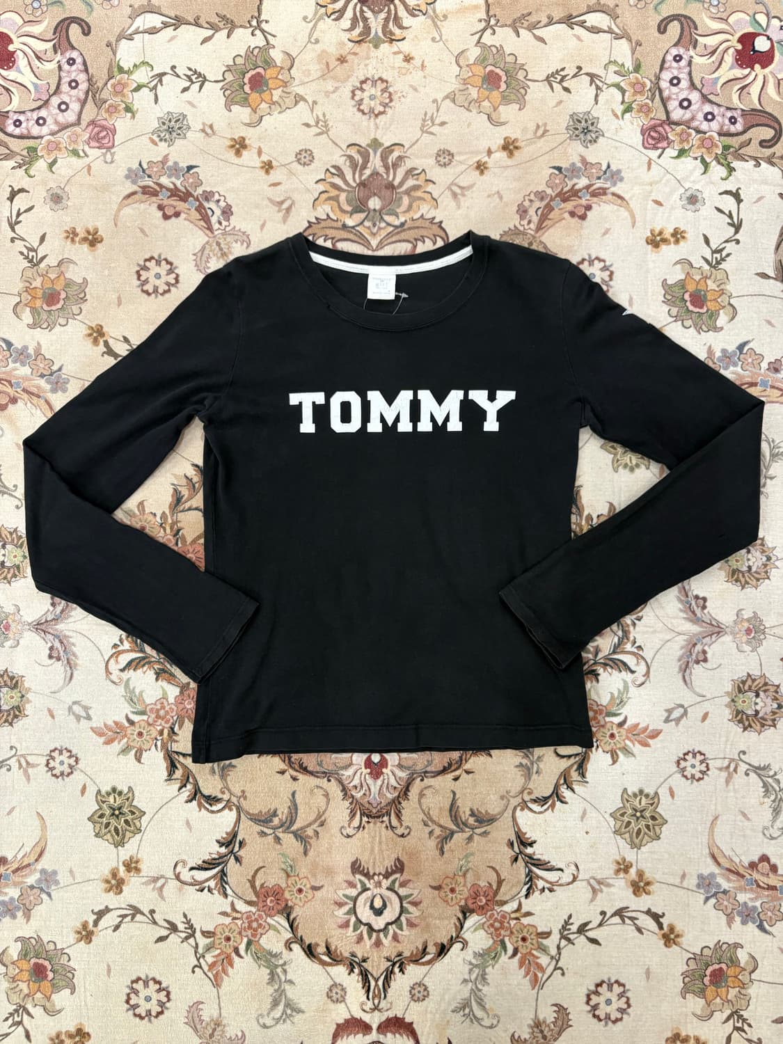 타미힐피거 스펠아웃 롱슬리브 상품이미지1