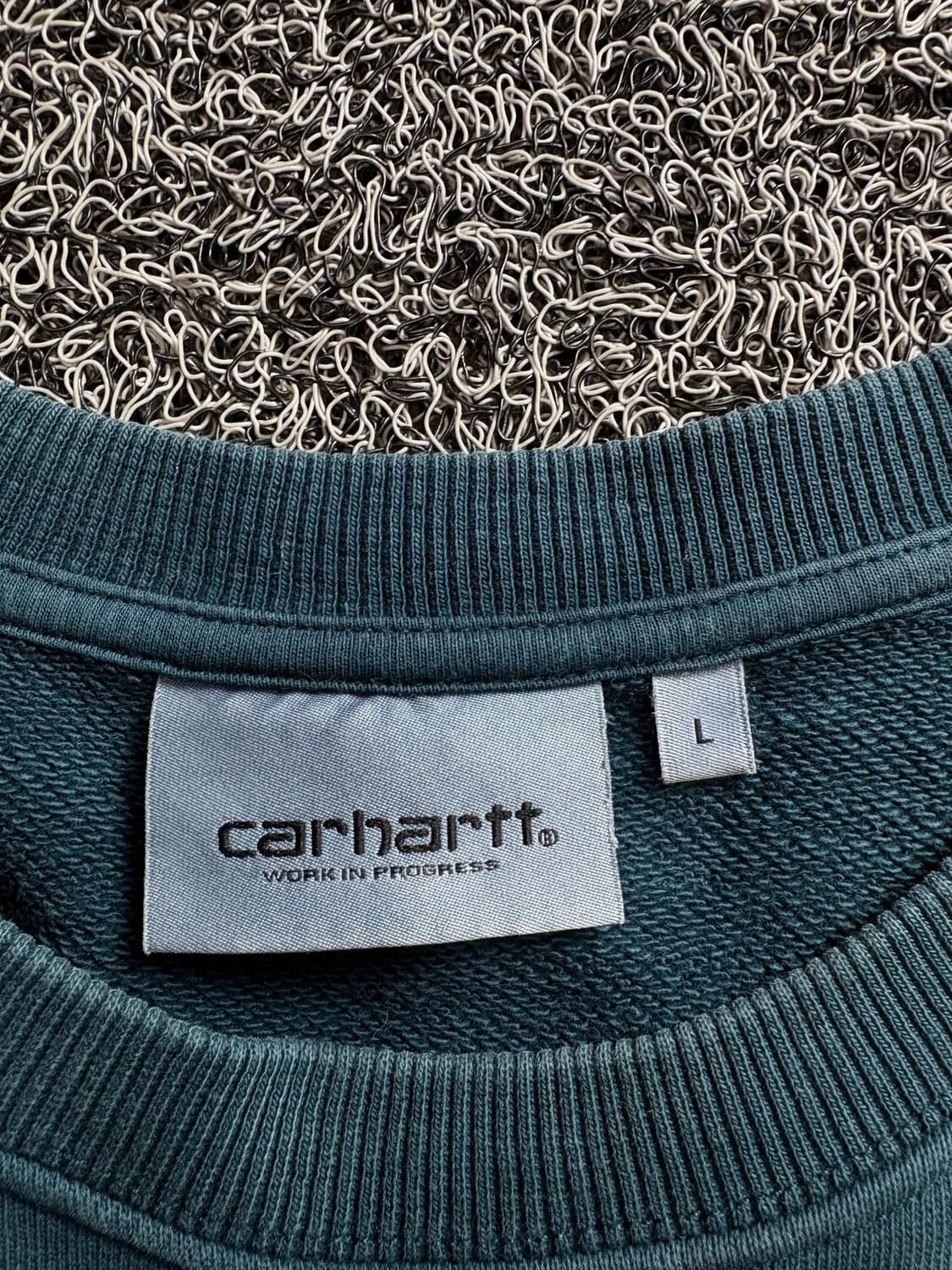 칼하트 WIP 스크립트 자수 빅로고 크루넥 맨투맨 3359 상품이미지3