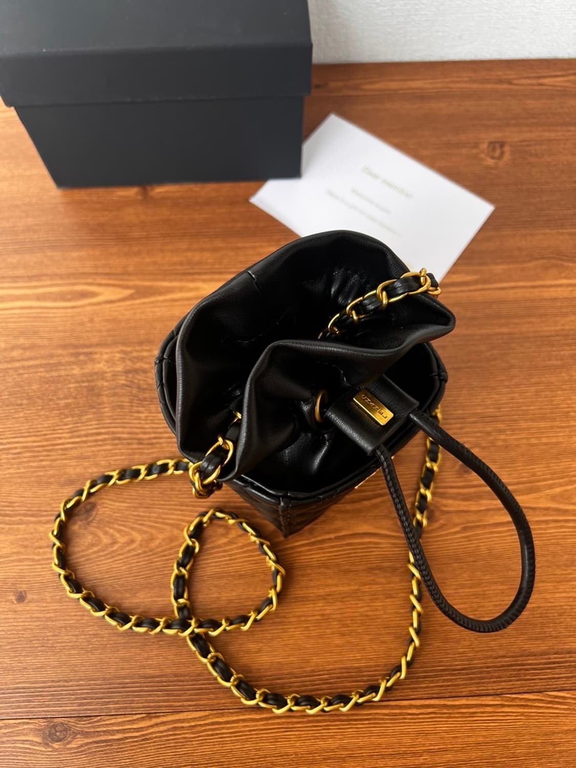 샤넬VIP 미니버킷  복조리 크로스 체인백 블랙 상품이미지7
