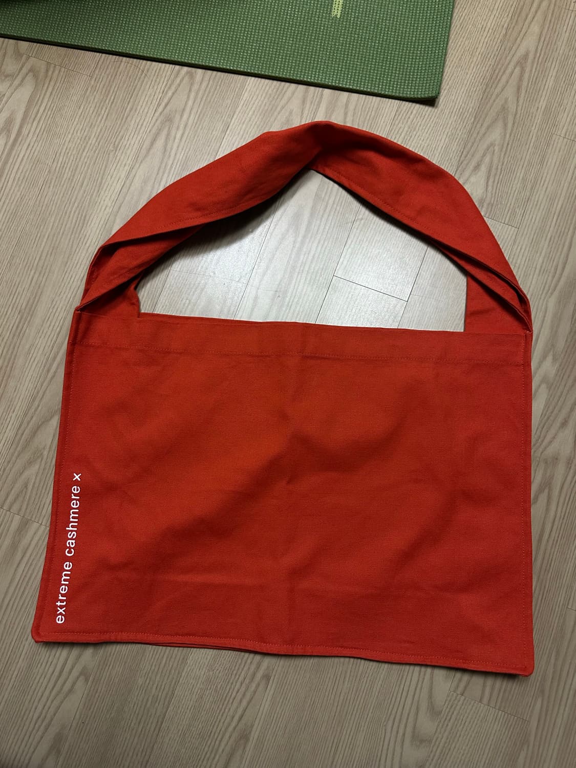 (새상품) 익스트림 캐시미어 에코백 상품이미지2