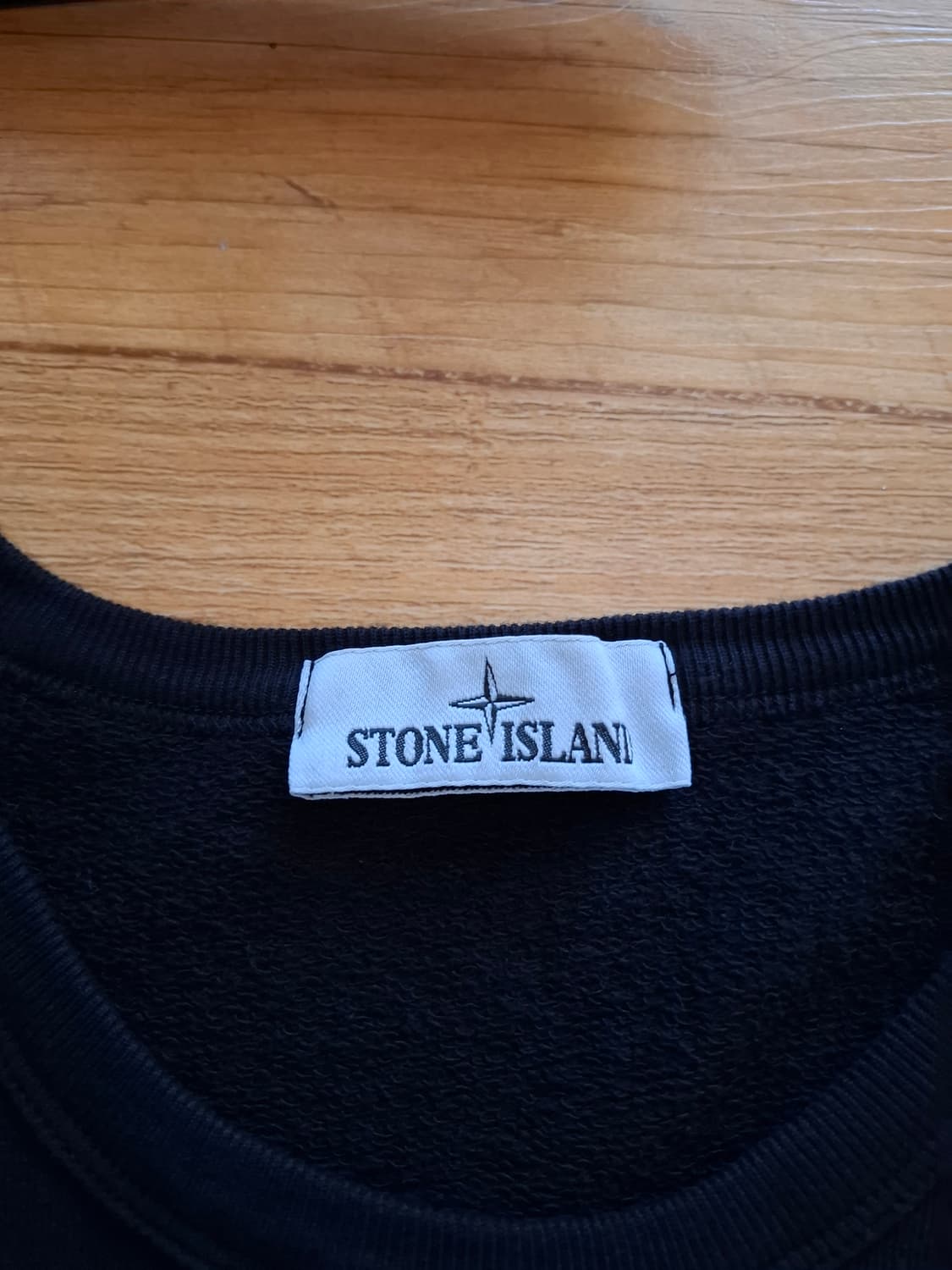 22ss 스톤아일랜드 맨투맨 L 상품이미지3