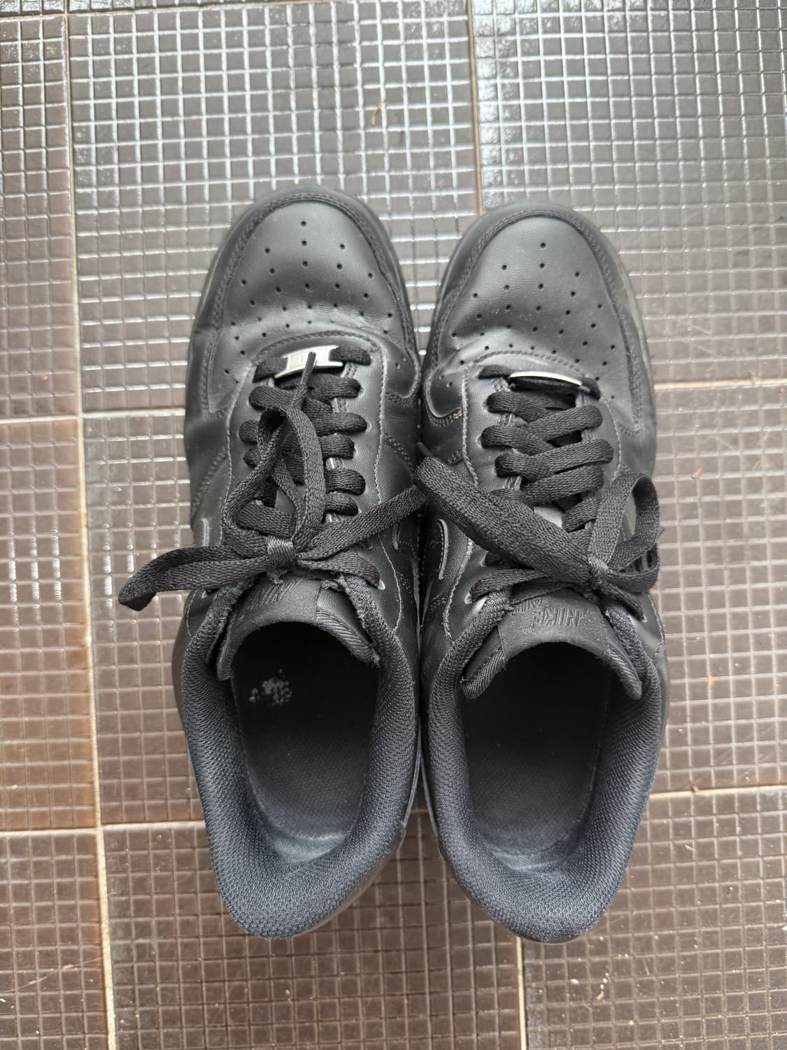 에어포스1 블랙 275 상품이미지4