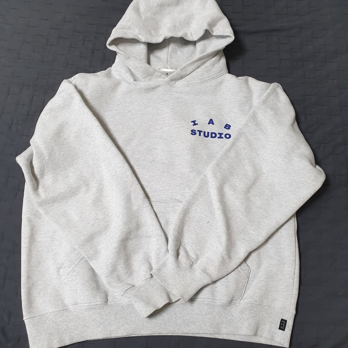 아이앱 스튜디오 후드티 상품이미지1