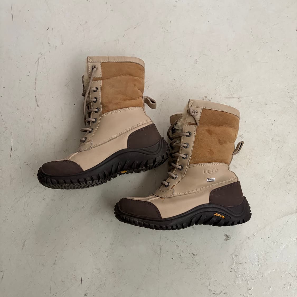 UGG 어그 아디론닥 빈티지 부츠 220mm 상품이미지4