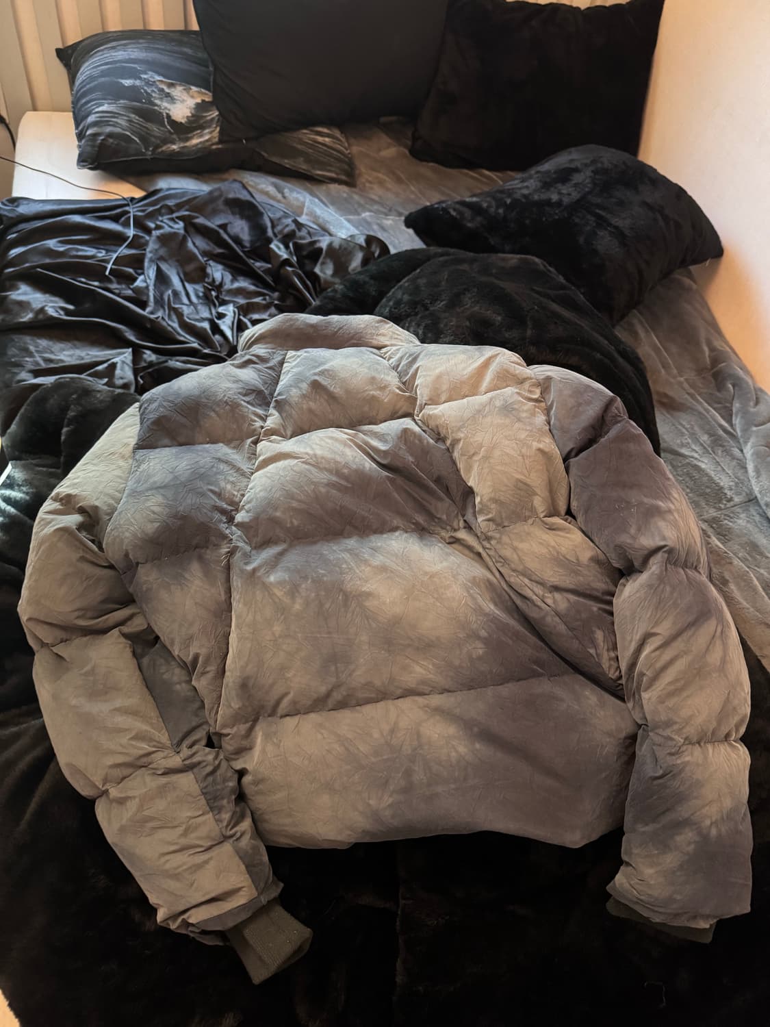 kith 구스다운 XL  상품이미지2