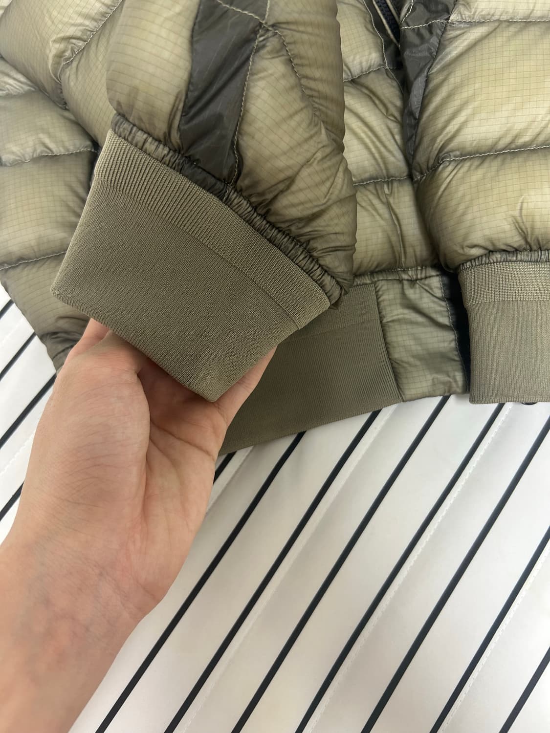 C.P. 컴퍼니 D.D. 쉘 다운 자켓 펀가이 그레이 - 25FW 상품이미지7