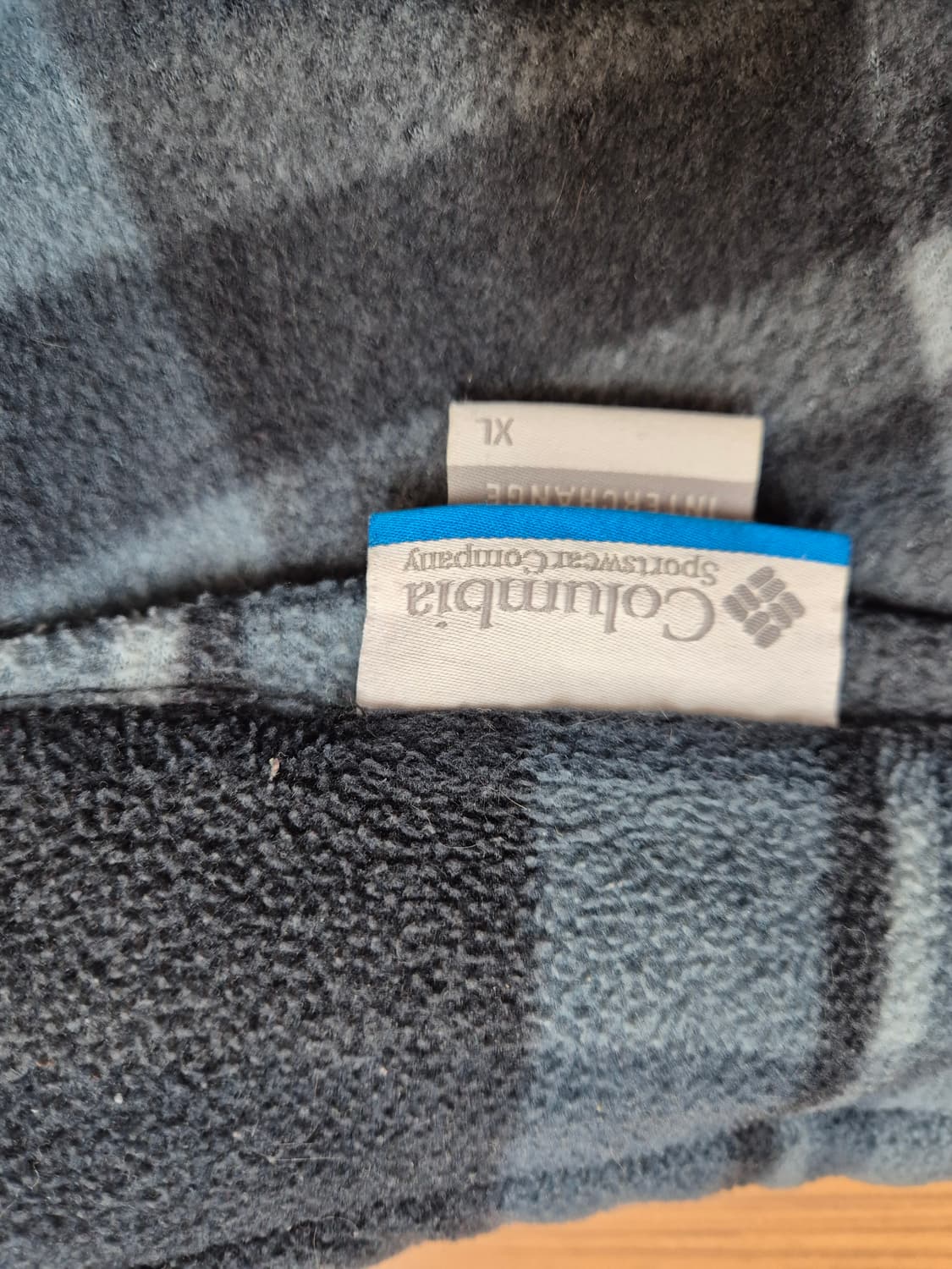 컬럼비아 남성 플리스 자켓 XL사이즈 판매합니다. 은은한 체크 패턴이 세 상품이미지4