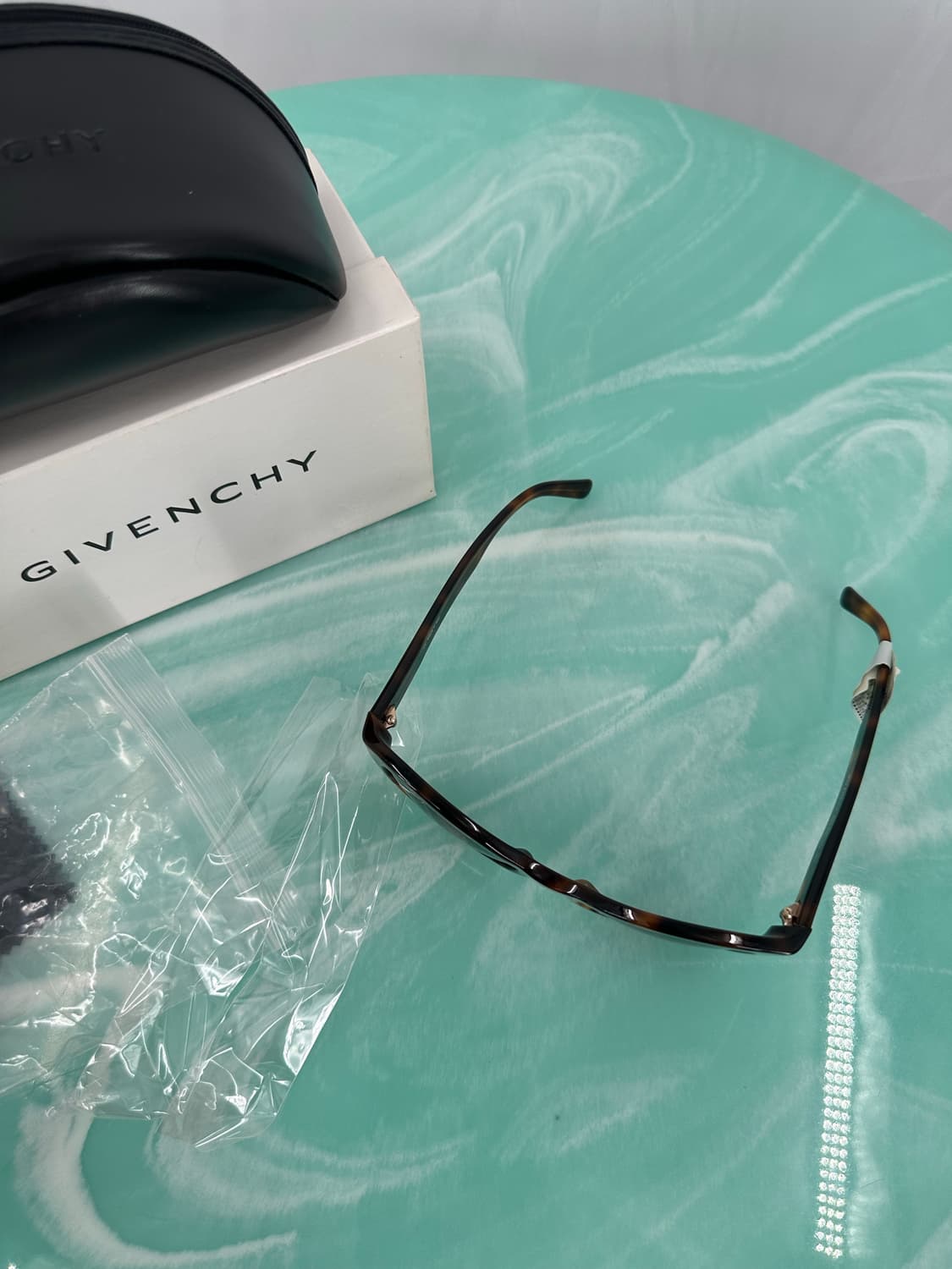 [새상품 무료배송] 지방시 Made in Italy 선글라스 상품이미지9