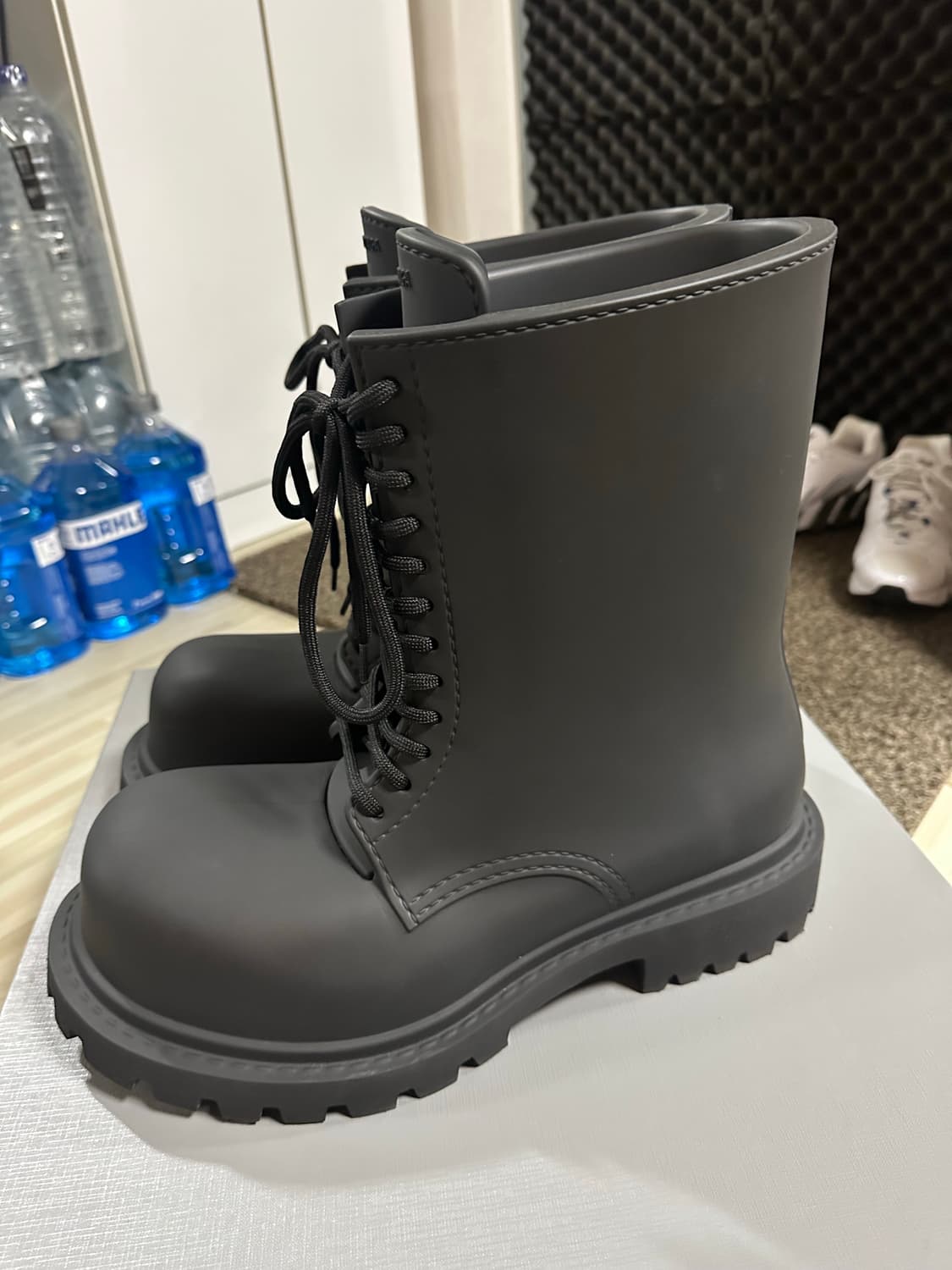 45) 발렌시아가 스테로이드 부츠 판매합니다 상품이미지2