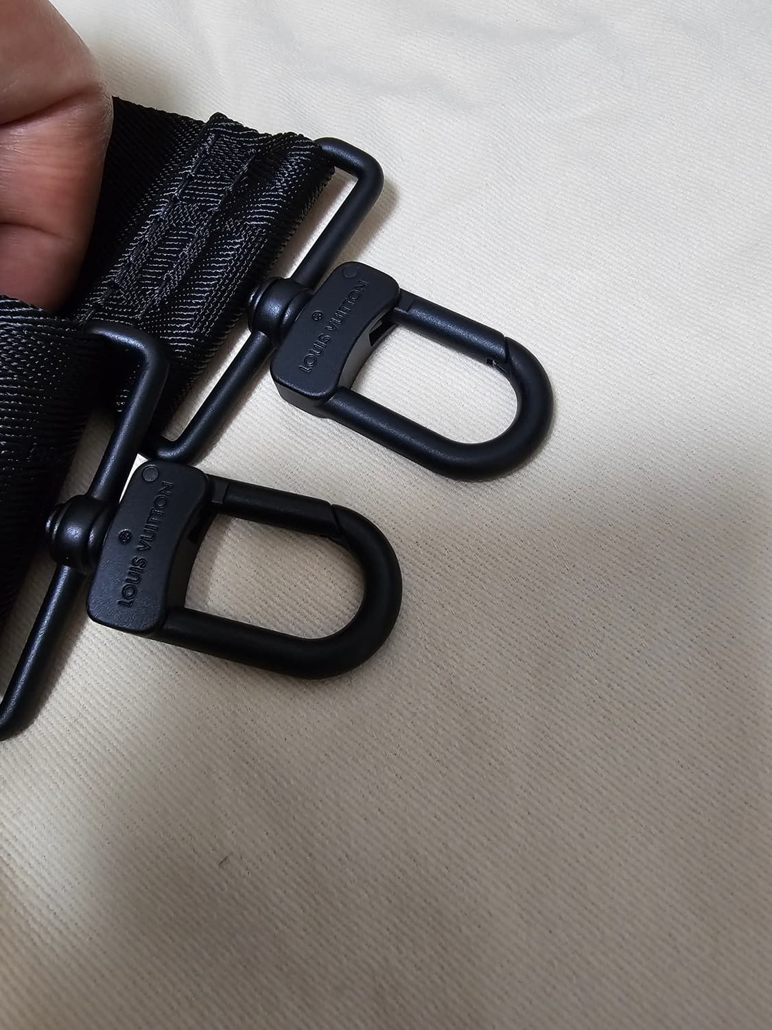 루이비통 쉐도우 키폴50 올레더 그레이 신형 (새상품) 상품이미지10