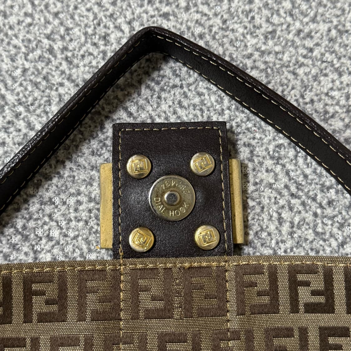 FENDI 펜디 주카 맘마 미니백 상품이미지8