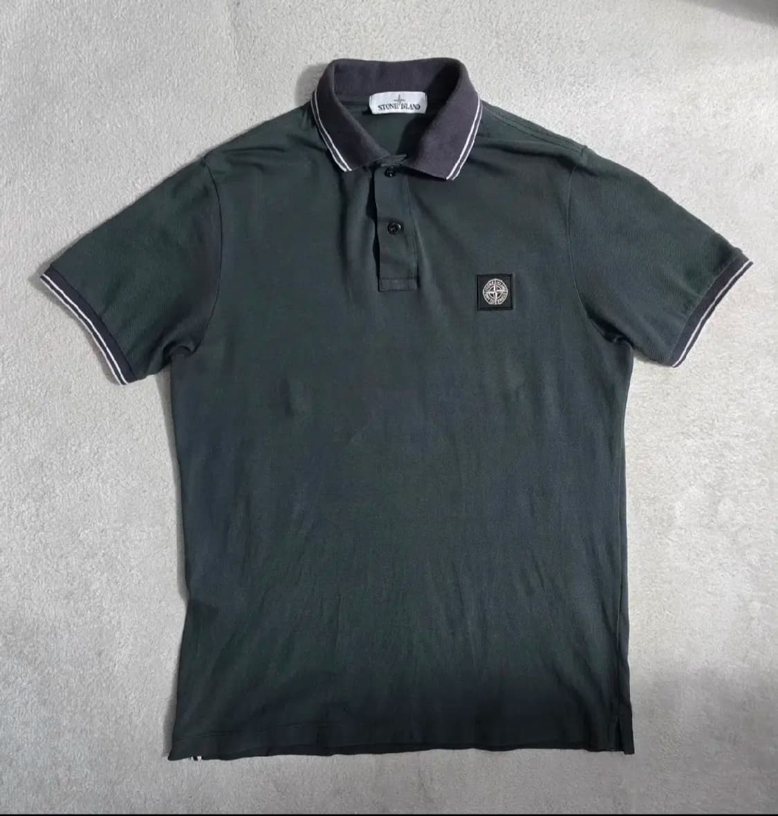 스톤아일랜드 차콜 그레이 카라 반팔카라티 L사이즈 상품이미지3