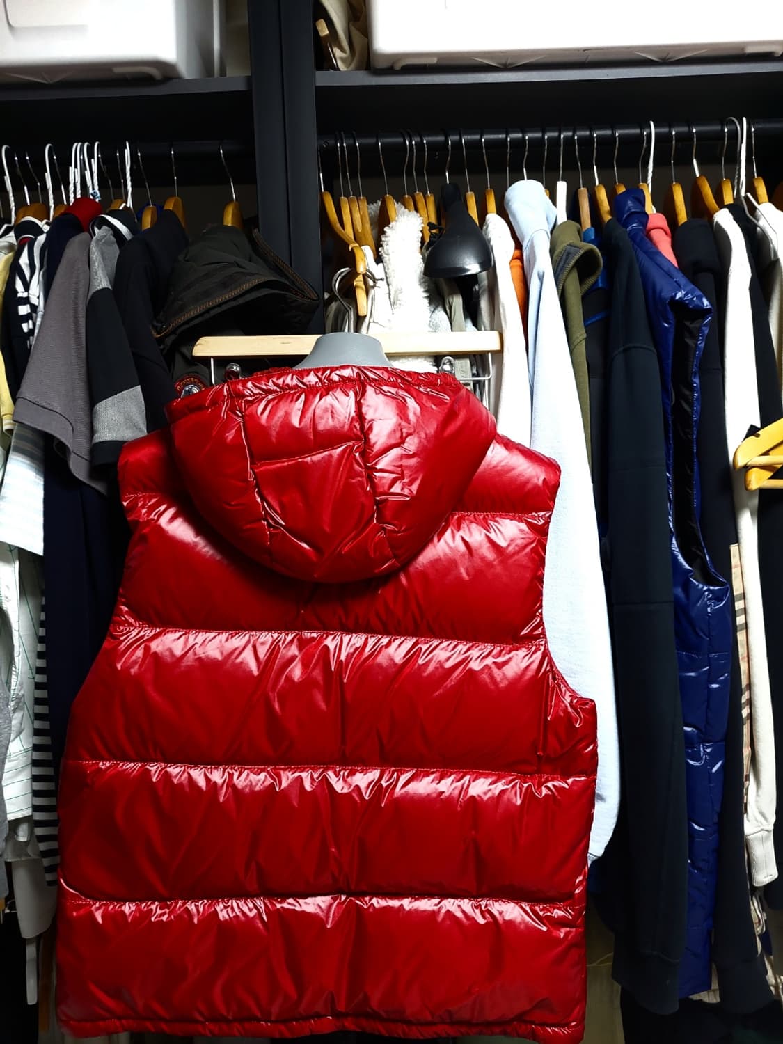 프라다 버건디 다운 패딩 조끼 m 실측100-103 백화점판 상품이미지5