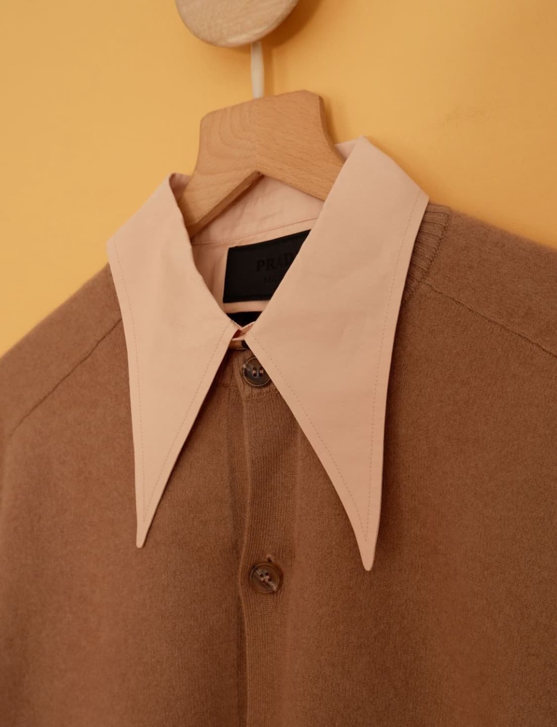 프라다 런웨이 가디건(송강착용) 상품이미지4