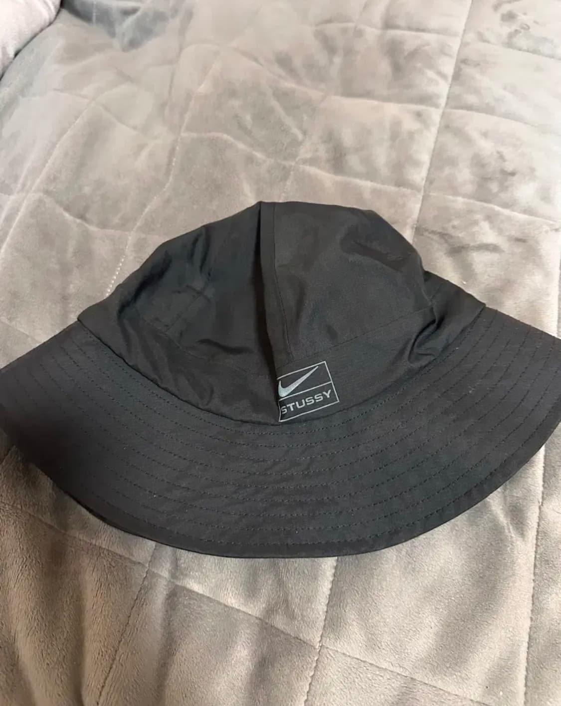 나이키 x 스투시 NRG플리스 스톰핏 버킷햇 블랙 상품이미지2