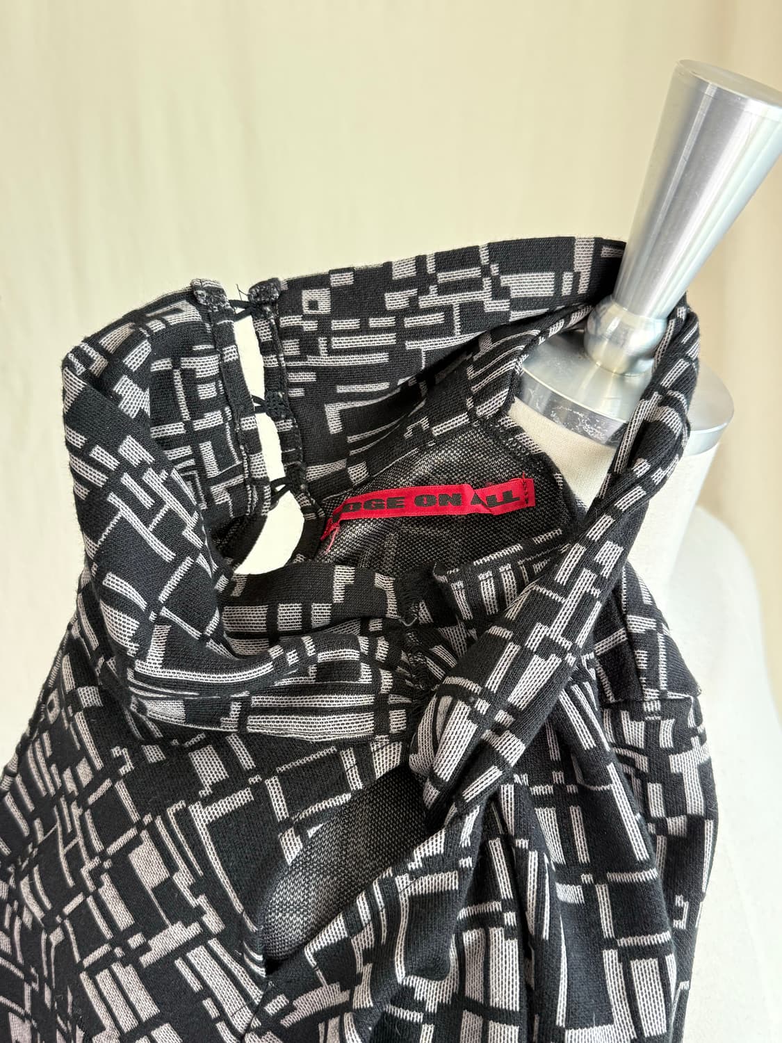 Edge on all 트임 터틀넥 탑 상품이미지5