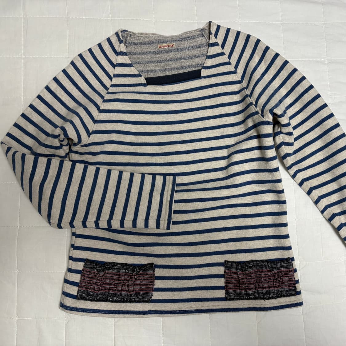 캐피탈 스트라이프 보더 맨투맨 티셔츠 상품이미지1