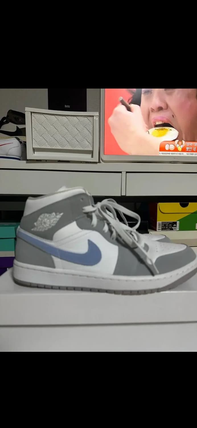 조던1미드 울프그레이 285 급처 상품이미지1