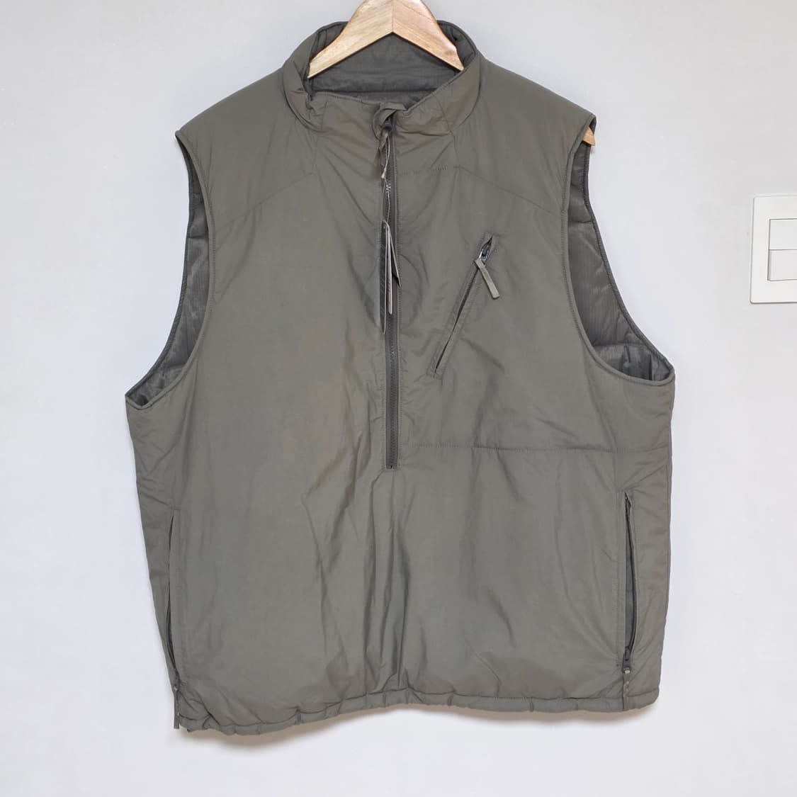 프릭스스토어 level 7 프리마로프트 풀오버 베스트 상품이미지1