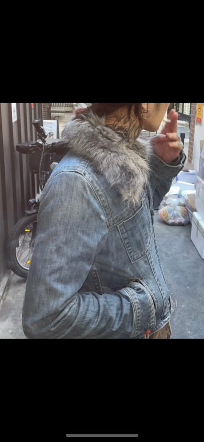 Silver fur trim denim jacket 상품이미지1