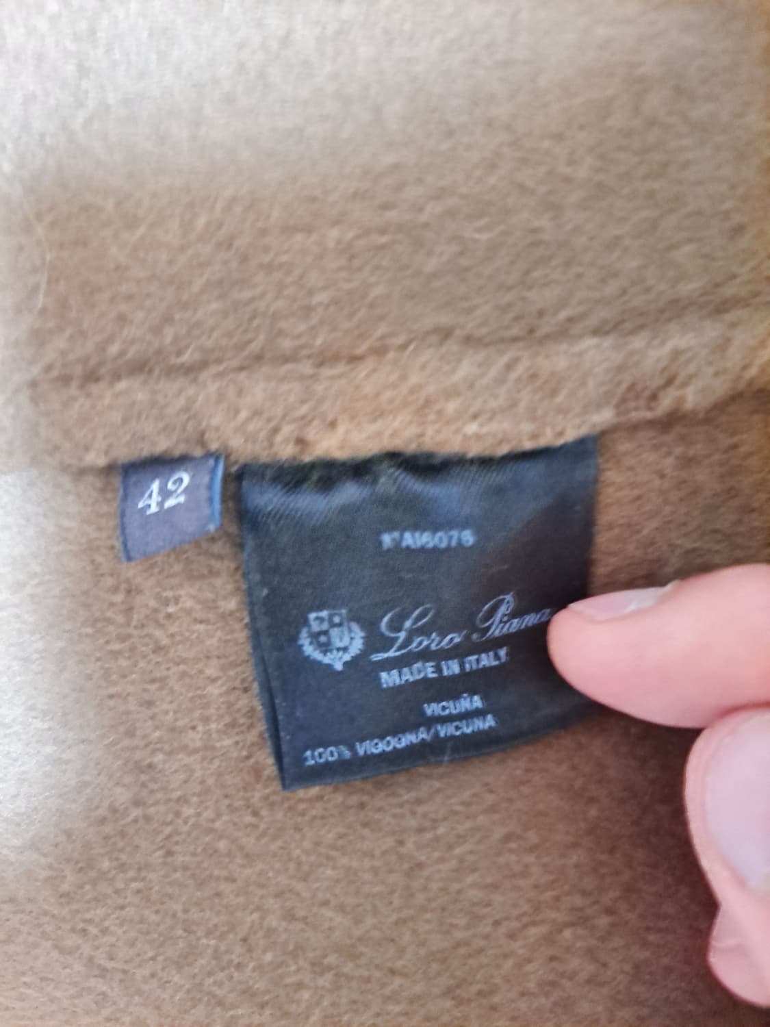 풀구성 새상품) 정가 5700 로로피아나 비쿠냐 코트 상품이미지3