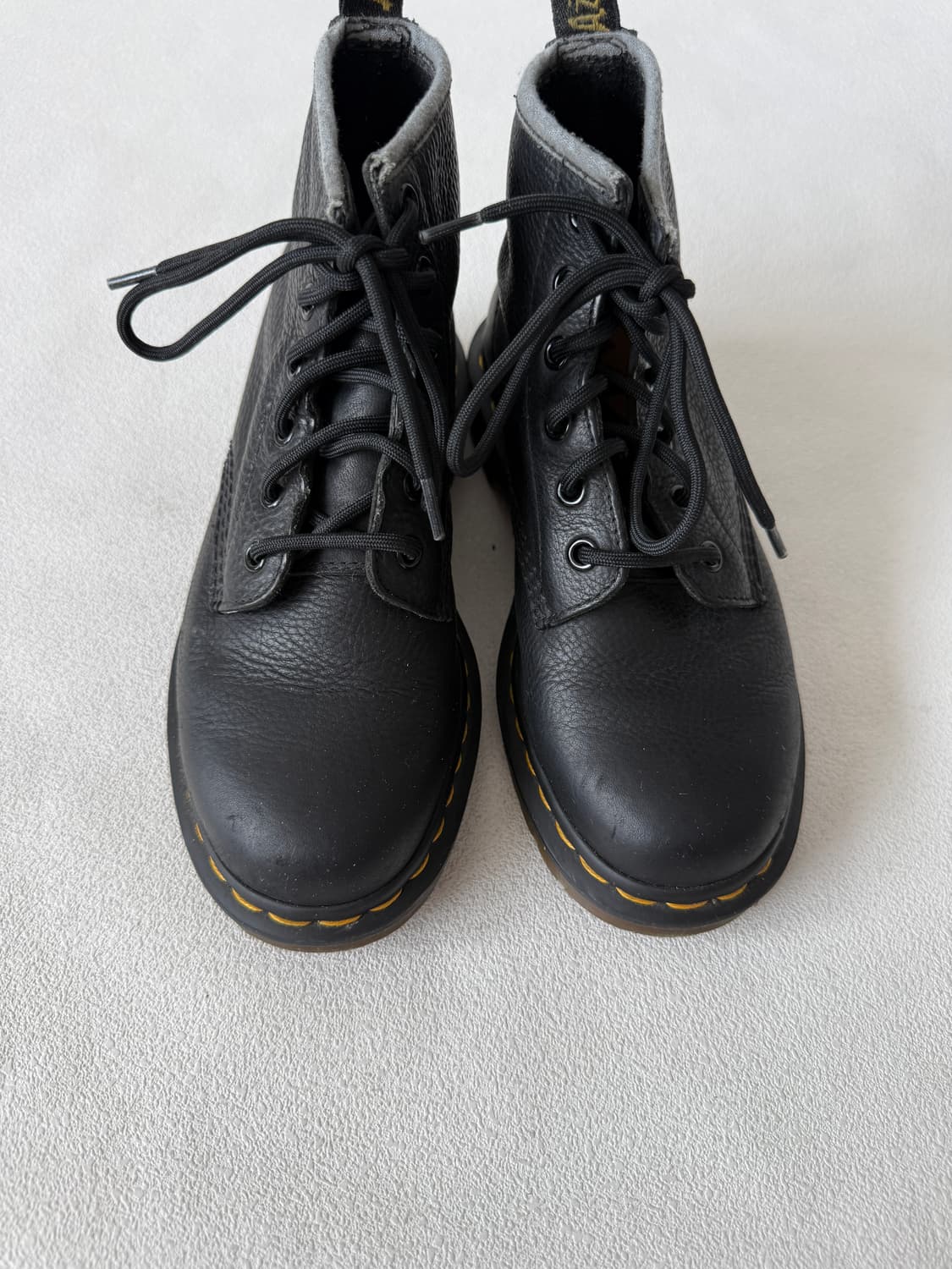 [UK4, 230]닥터마틴(Dr.Marten) 6홀 레더 부츠 상품이미지6