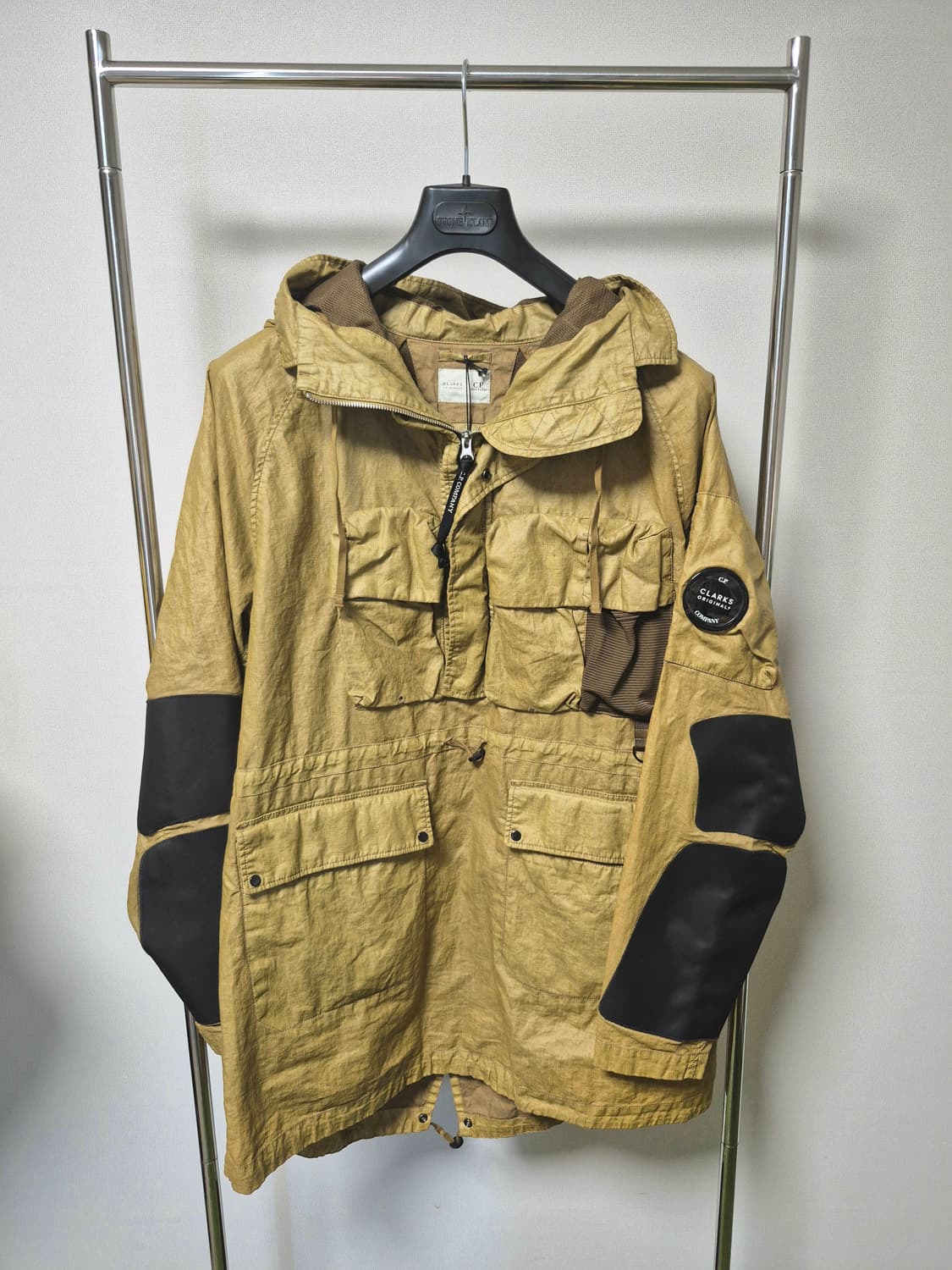 C.P. Company X 클락스 콜라보 아노락 자켓 상품이미지1