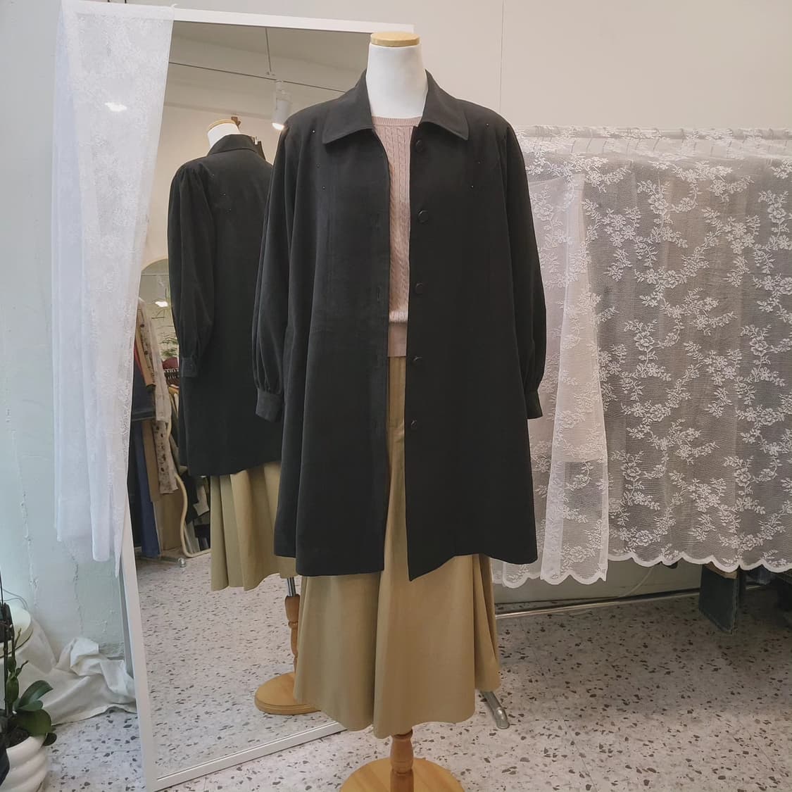 Preta porter 블랙 플레어 트렌치코트 상품이미지9