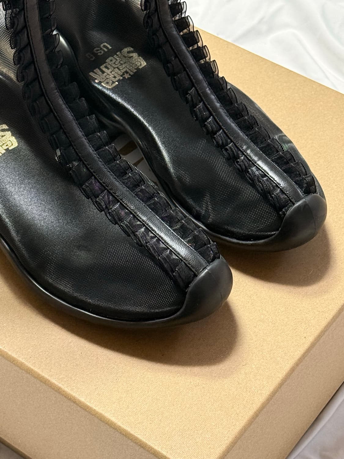 COLLINA STRADA BLACK MESH RUFL BOOTS 상품이미지7