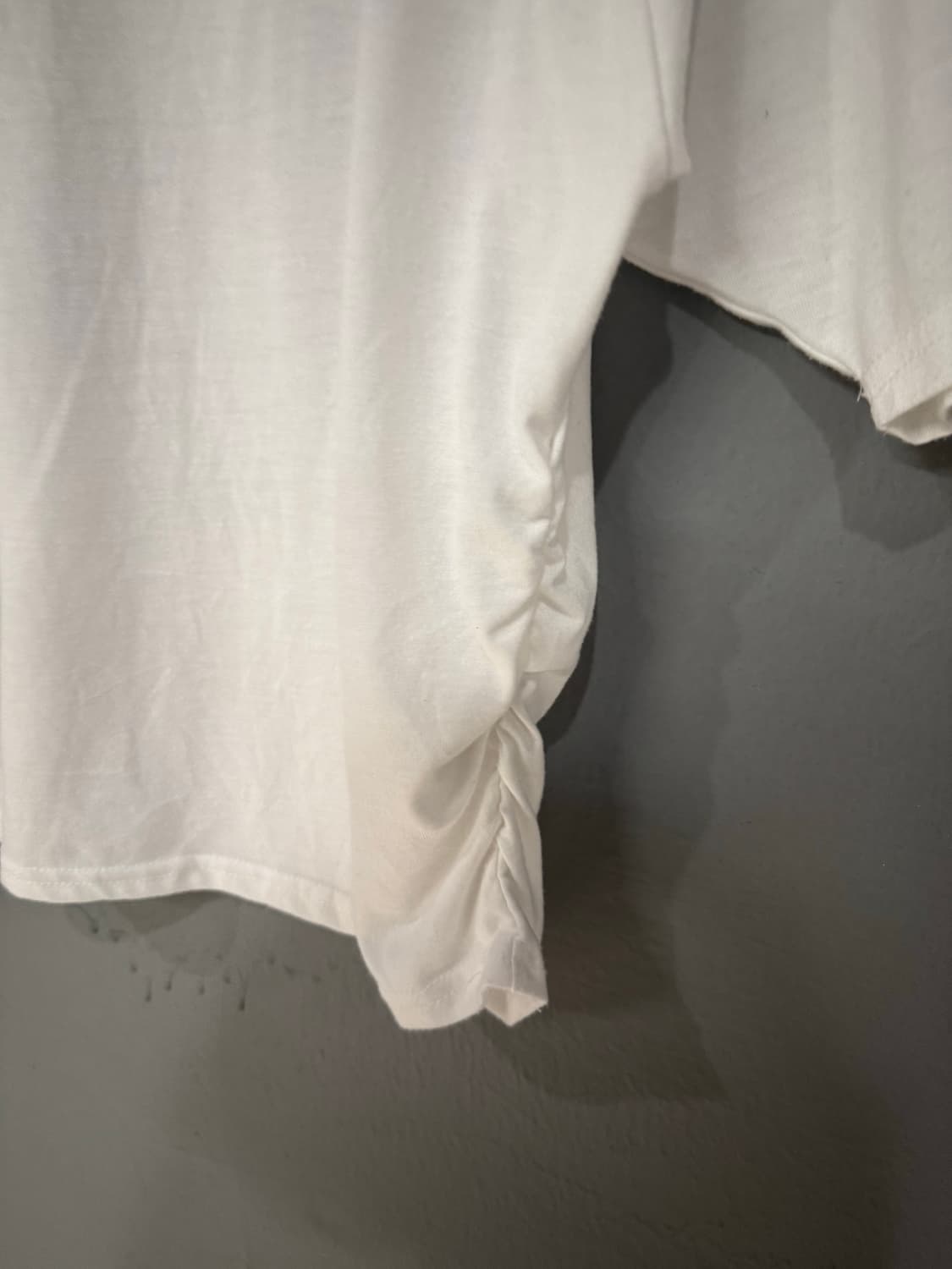 Dig deep wings detail off-shoulder top 상품이미지6