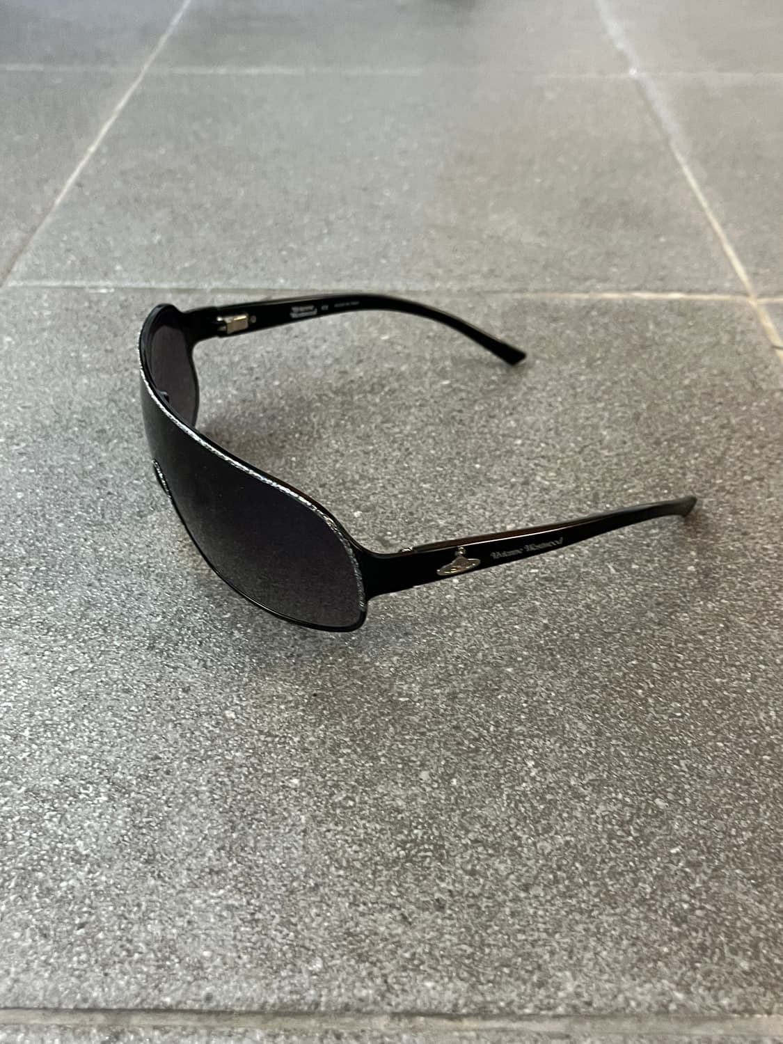 비비안 웨스트우드 보잉 선글라스 상품이미지4