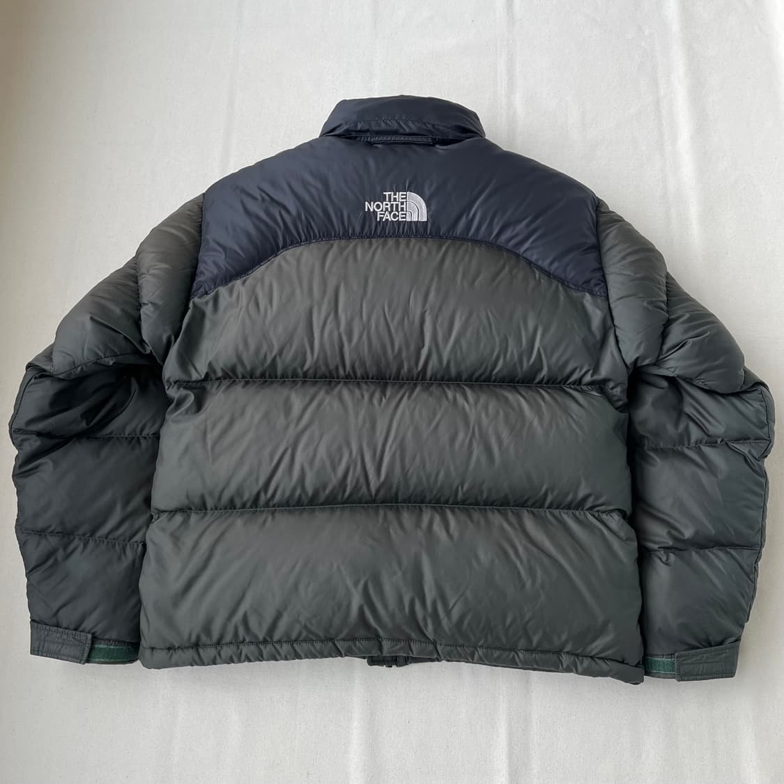 노스페이스 센터로고 눕시 700 다운 자켓 상품이미지9