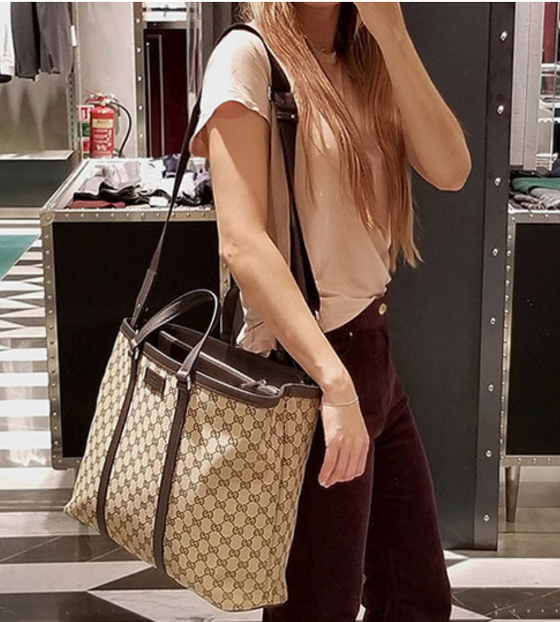 구찌 GG 수프림 캔버스 토트백 상품이미지4